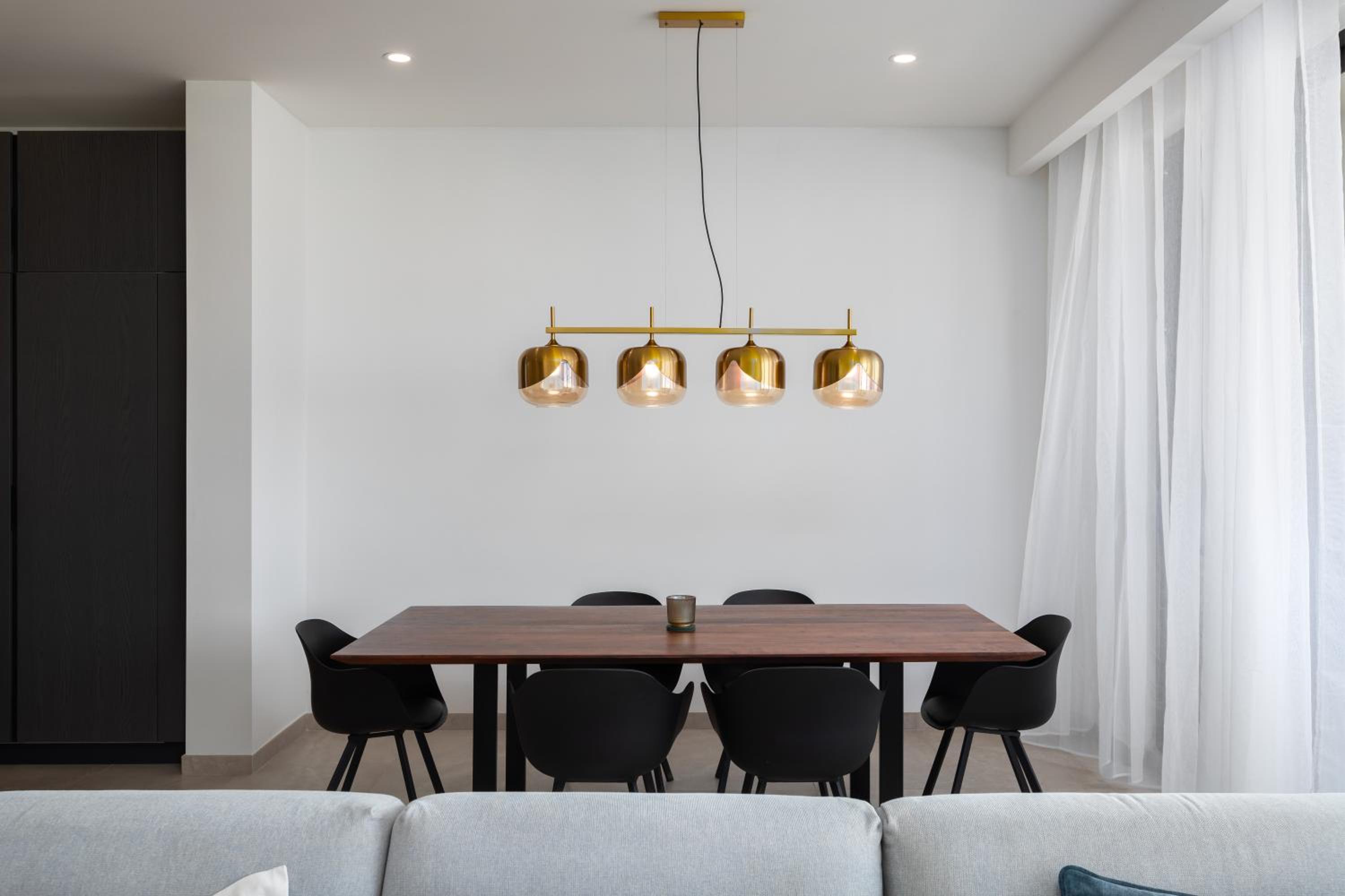 Modern 1BR Spacious Apartment with Terrace - Close to St Thomas Bay view 4
