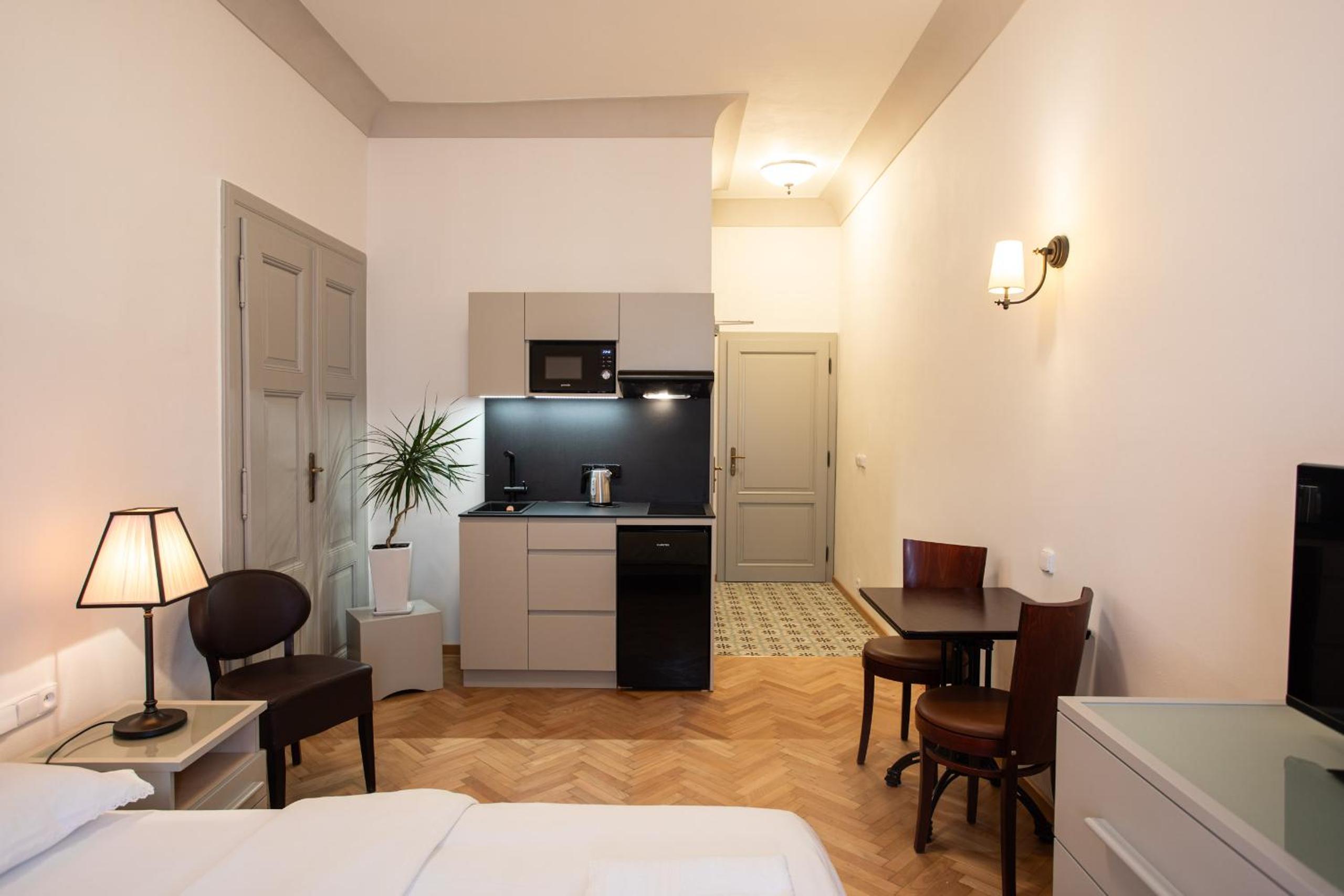 Residence Thunovska