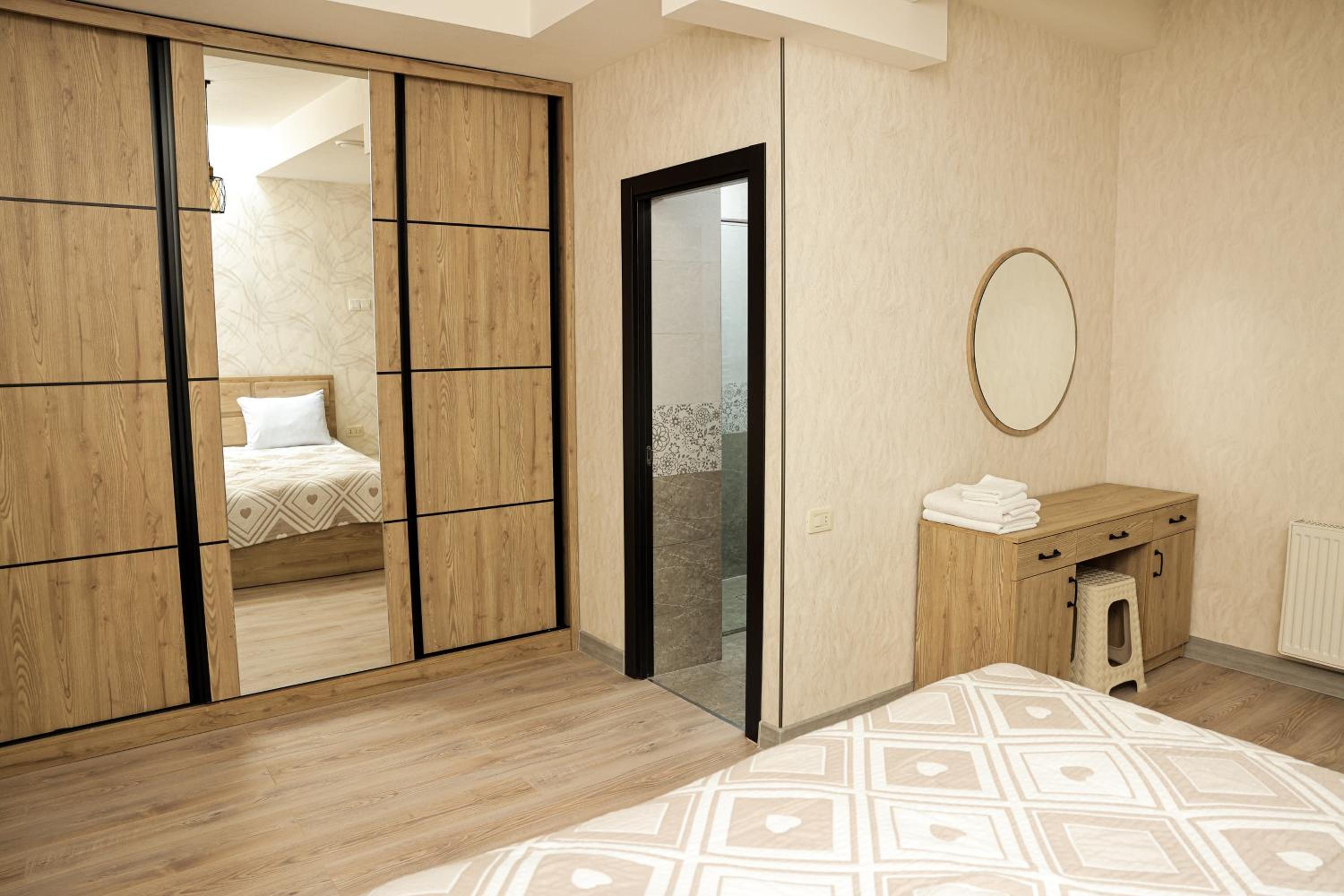 Silent Apartment 1
