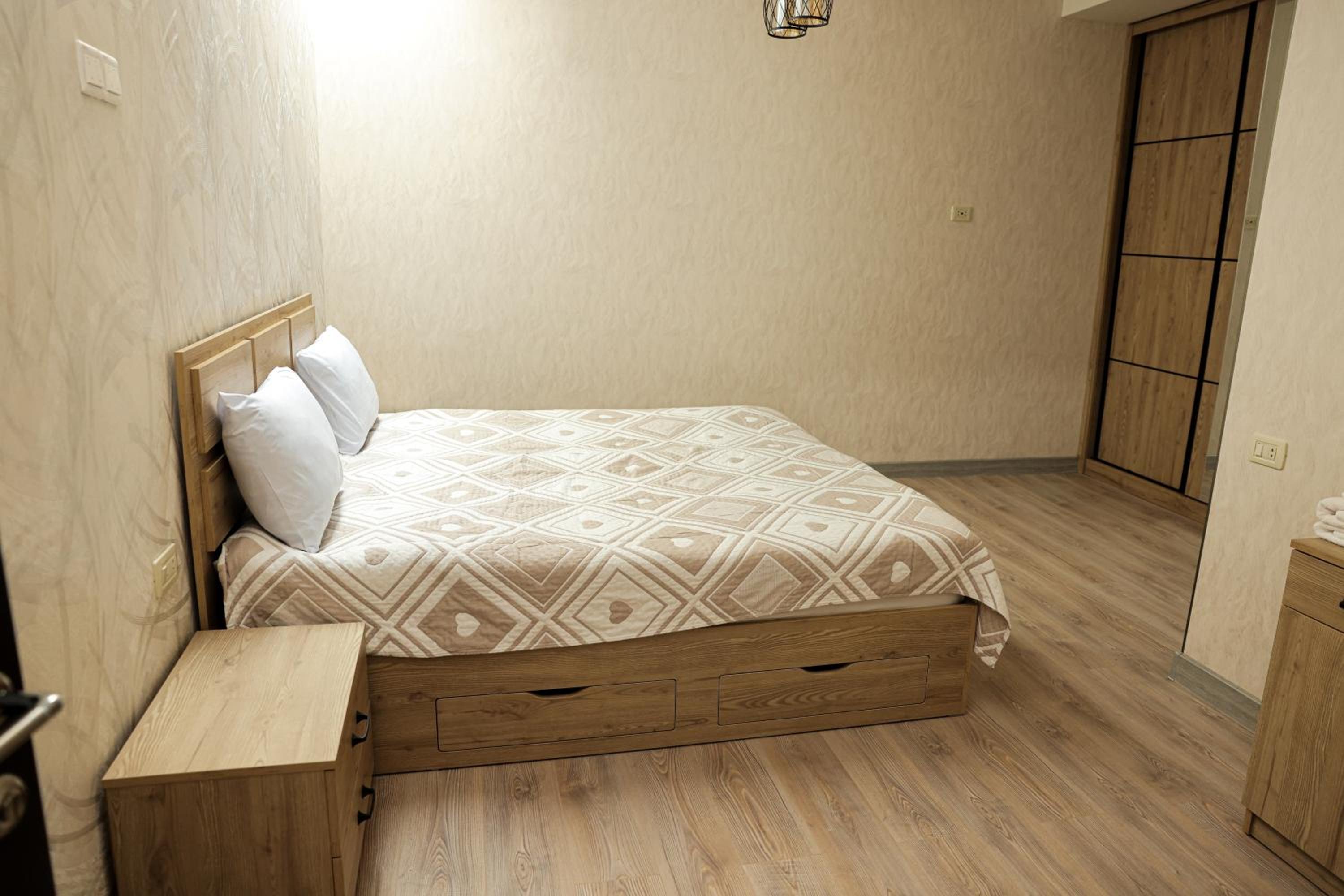 Silent Apartment 1