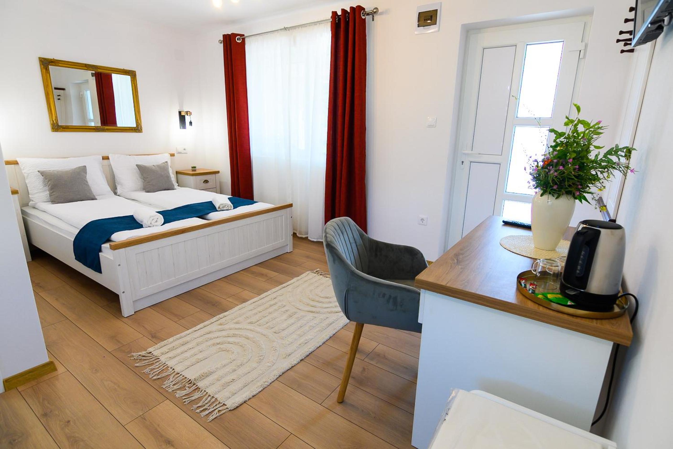 Cozy Rooms