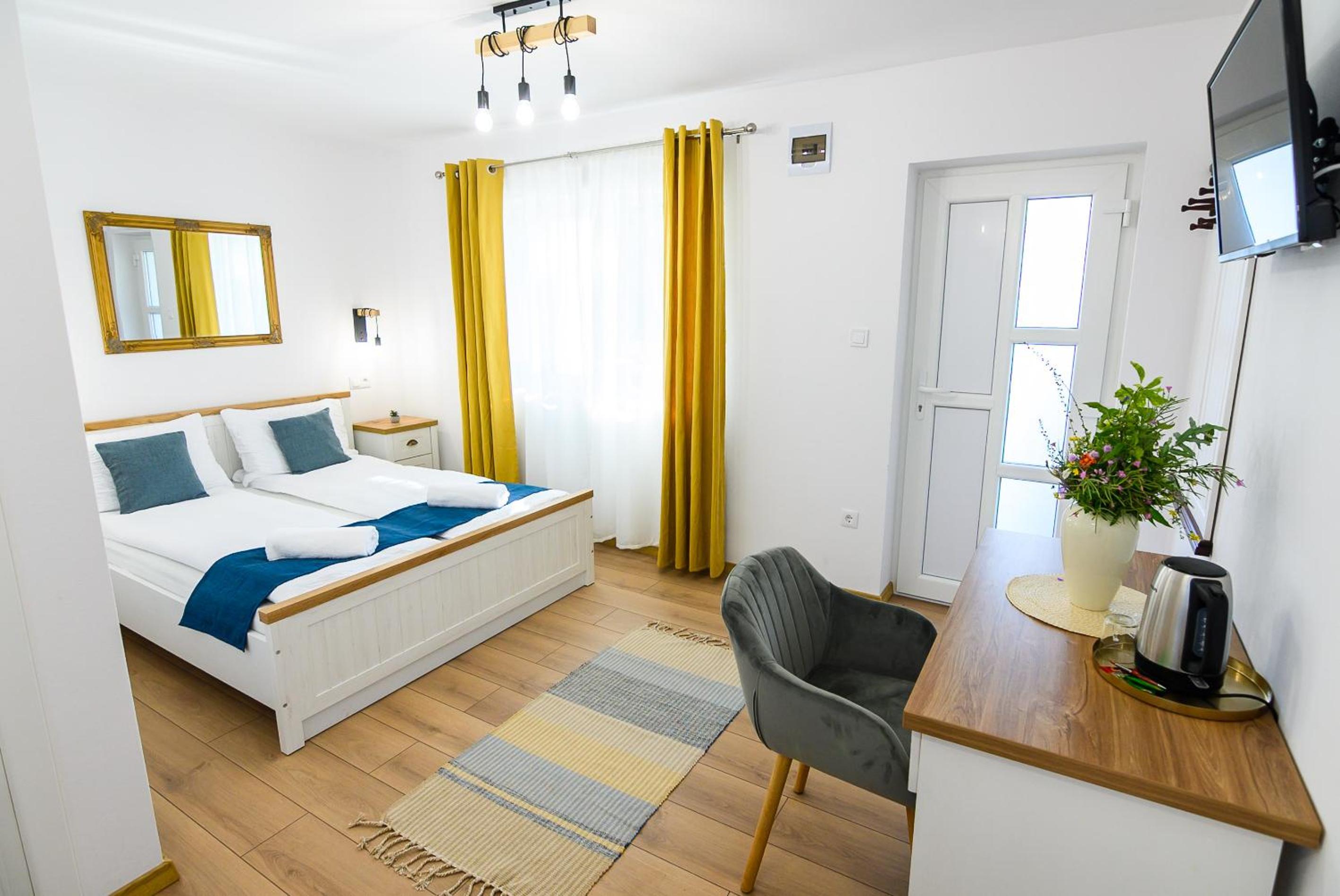 Cozy Rooms