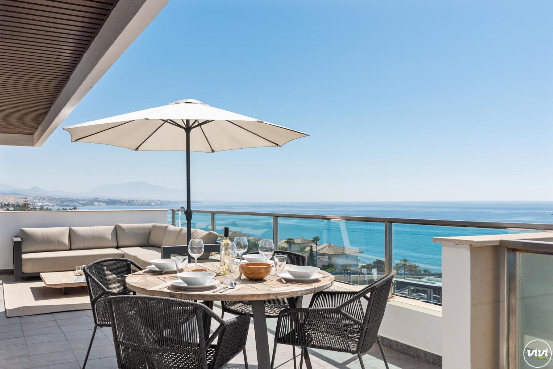 ViVi Homes - Casa Skye Pool, Terrace & Sea View