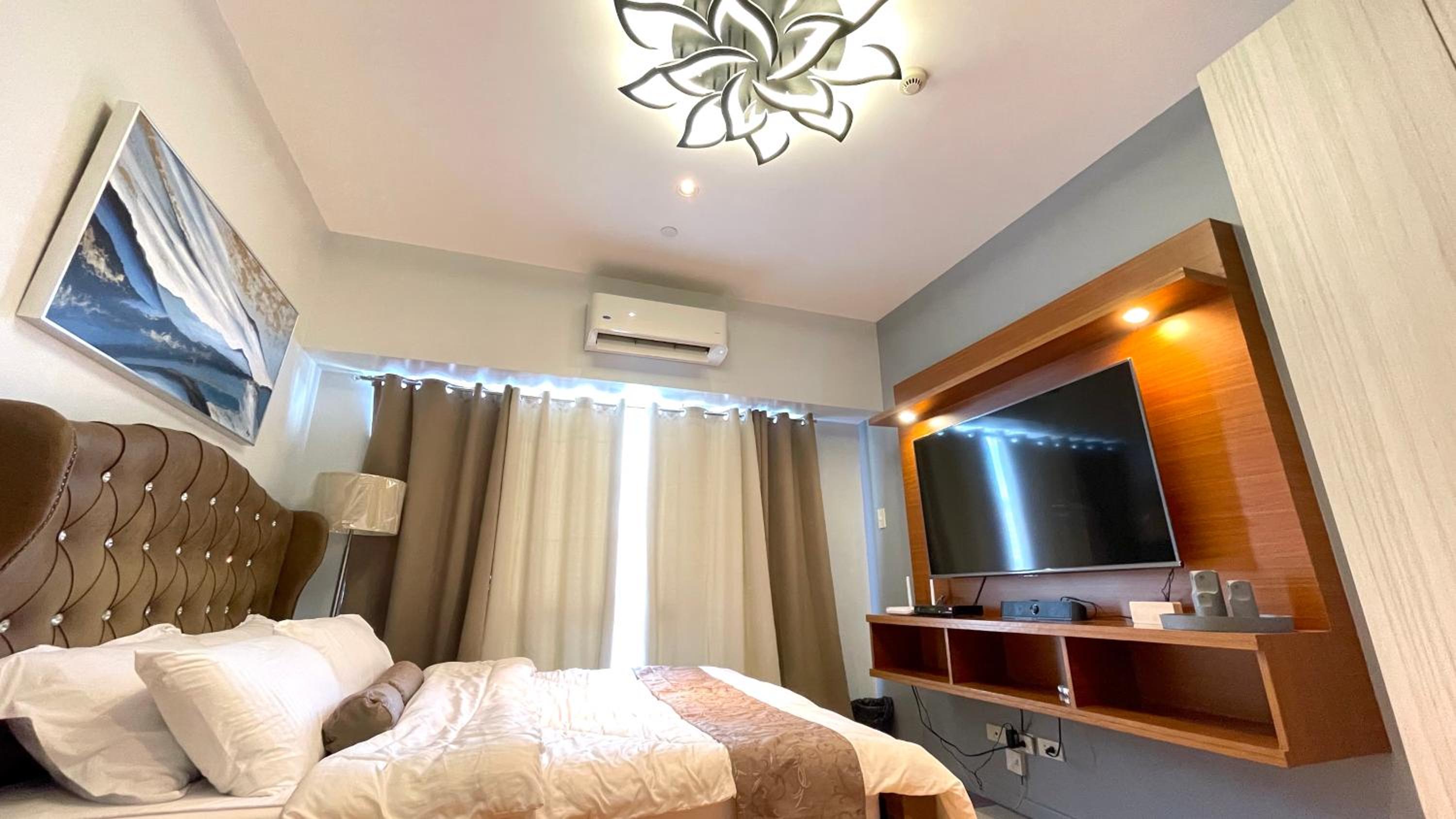 Staycation at Acqua Residences, Iguazu Tower view 4