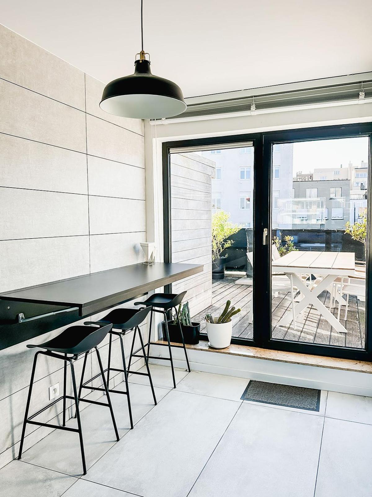 Modern appartement centrum Oostende met enorm dakterras (parking beschikbaar)