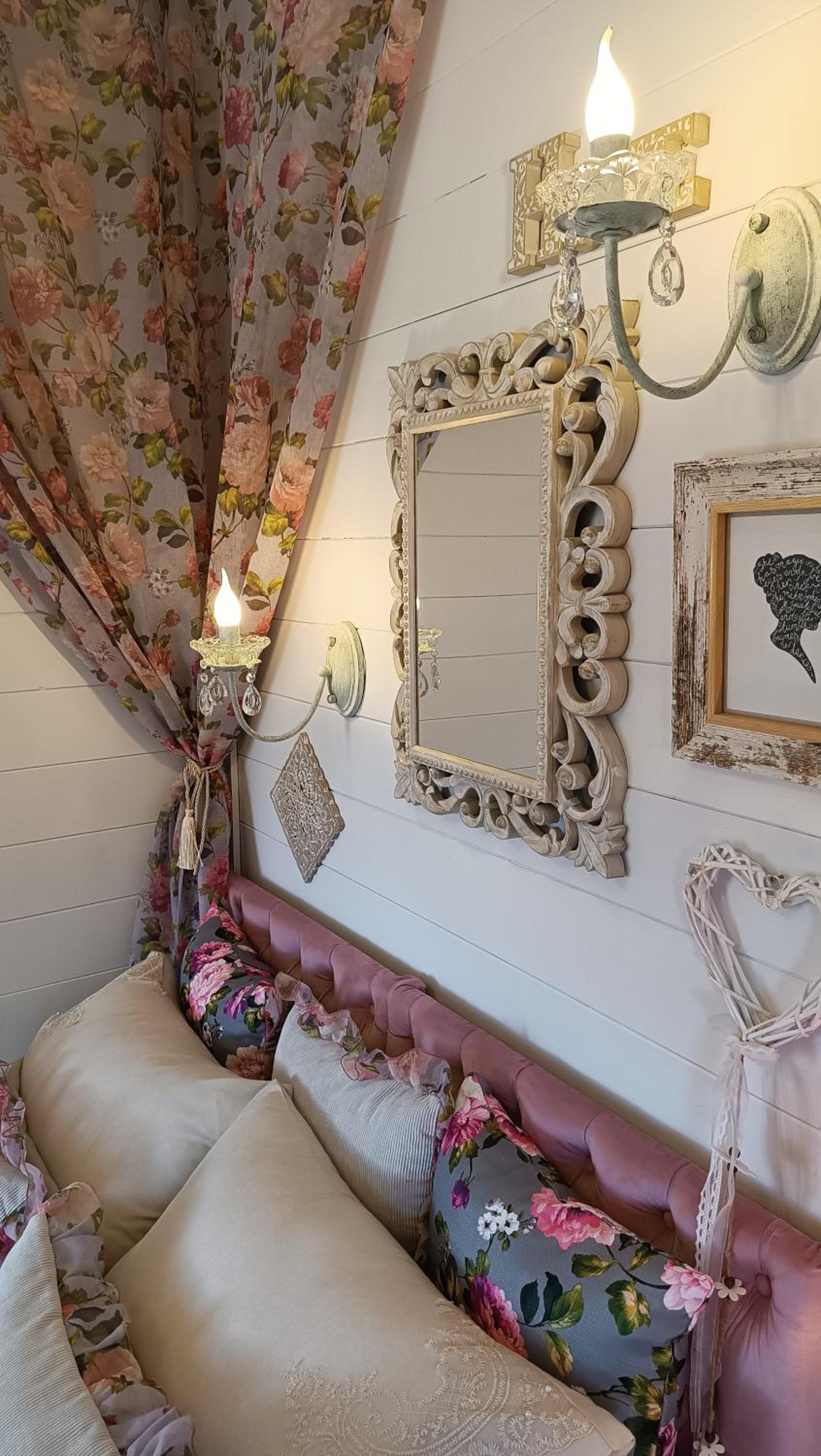 VINTAGE Cottage by the sea