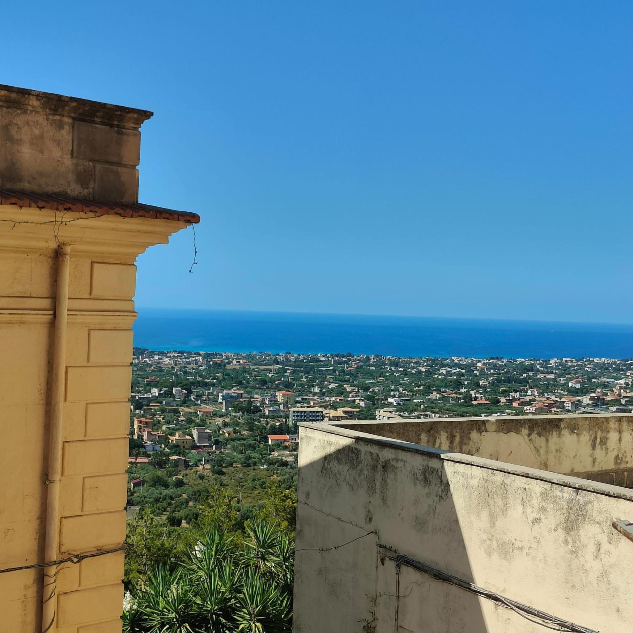 La Castellana Apartments, vista panoramica sul mare, nel cuore storico di Carini, a due passi dal Duomo e dal castello view 5