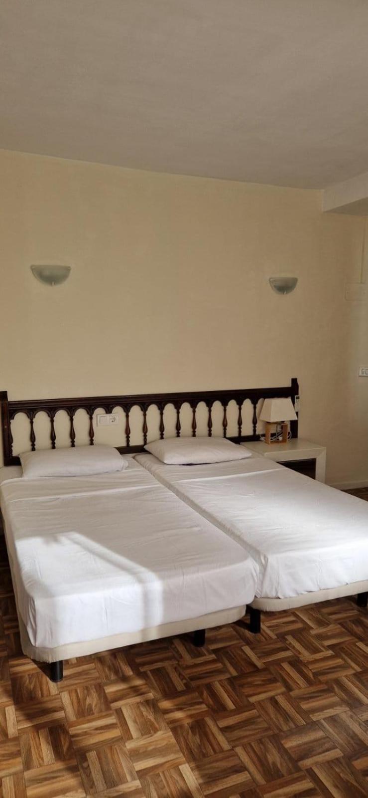 BERMUDAS-TURIS Apartamentos