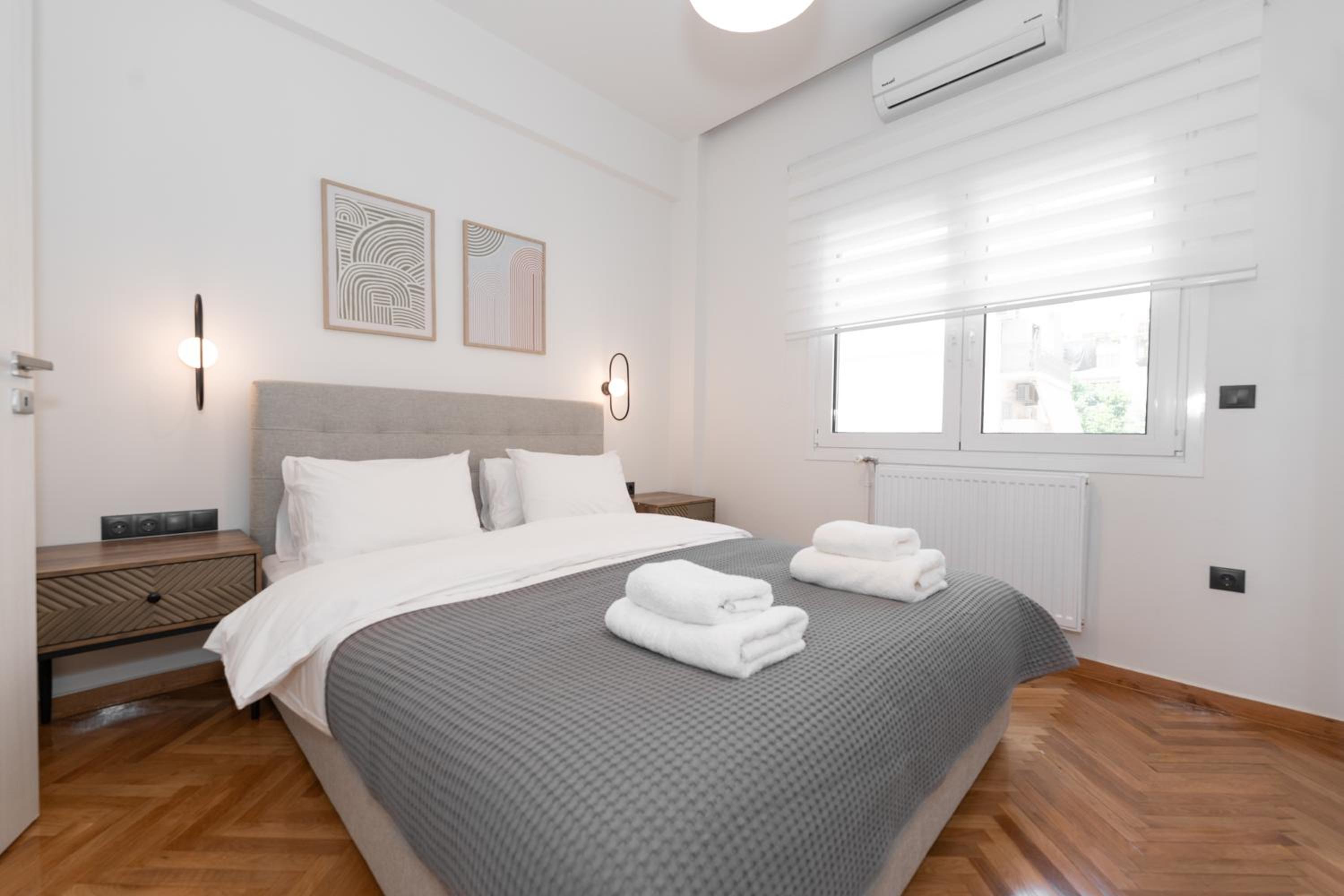 Kolonaki Elegant Apartment with Balcony