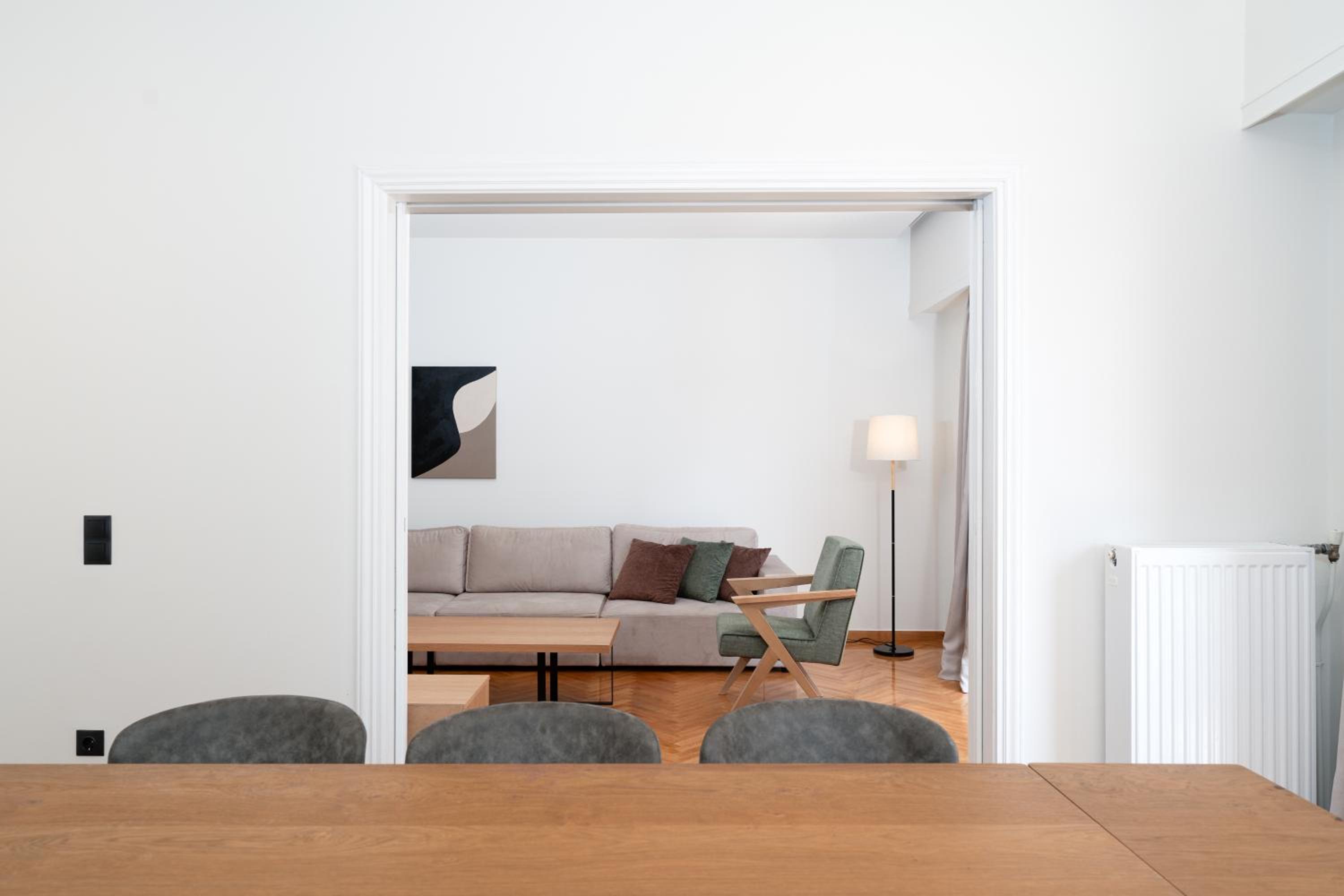 Kolonaki Elegant Apartment with Balcony