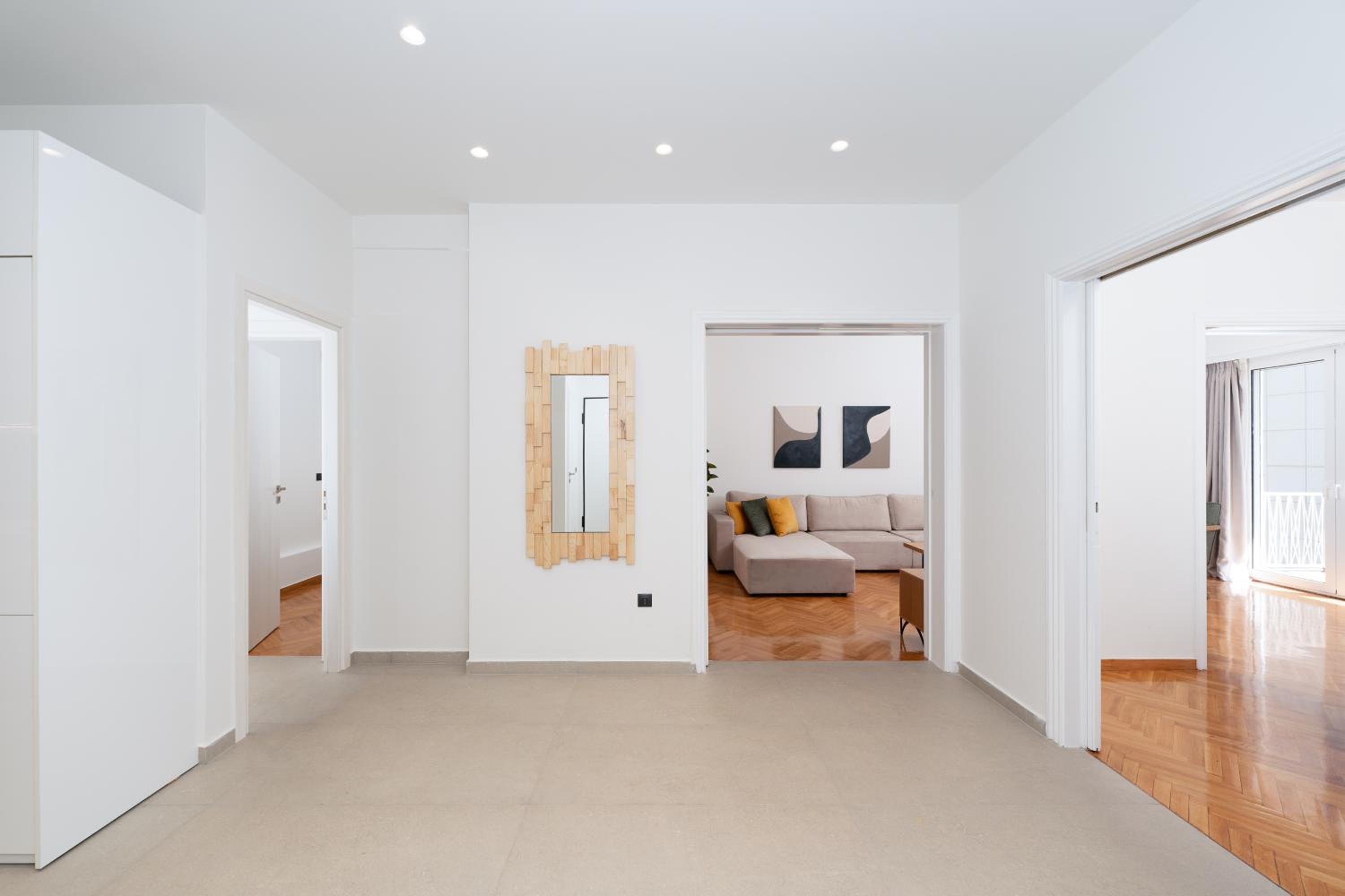 Kolonaki Elegant Apartment with Balcony