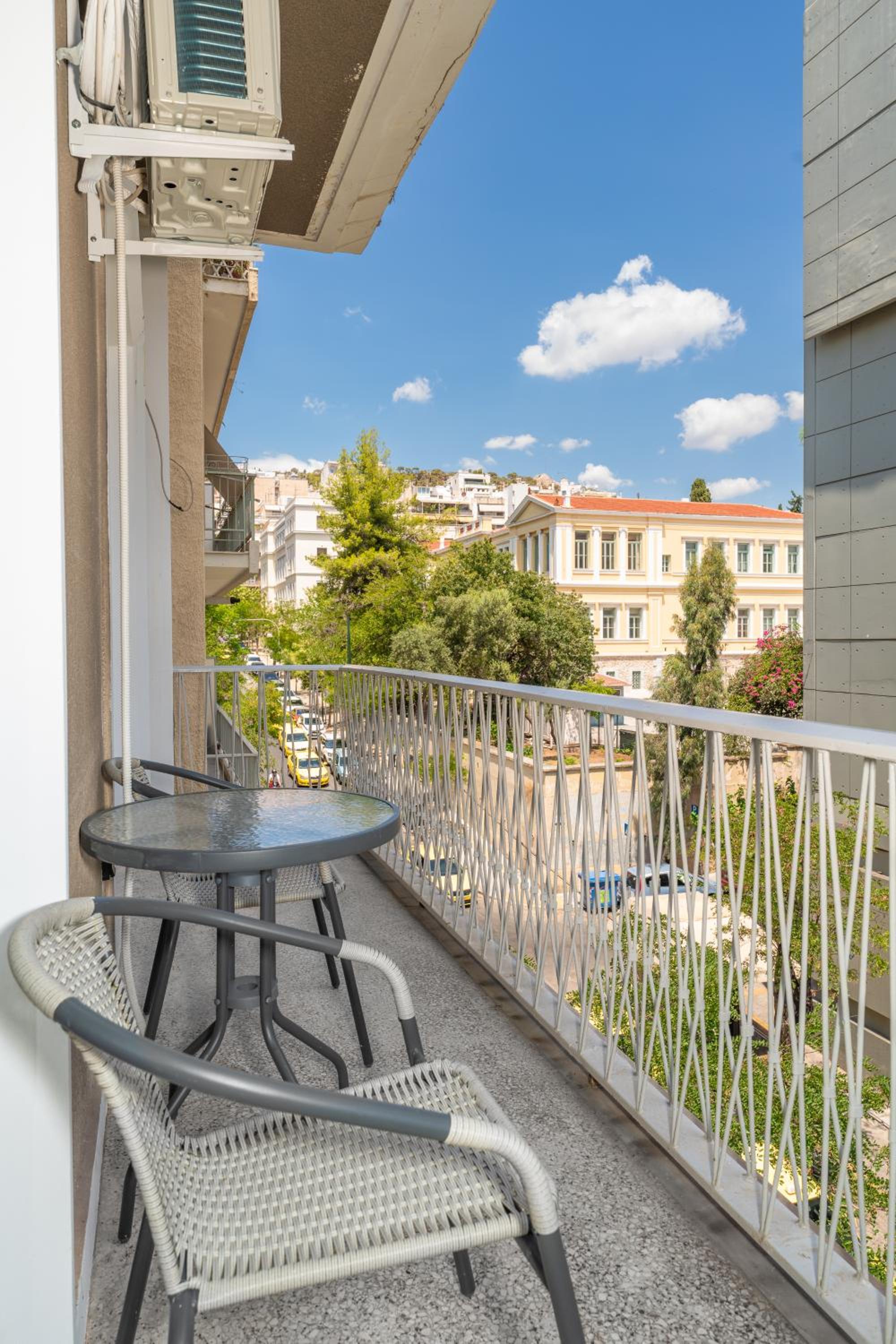 Kolonaki Elegant Apartment with Balcony