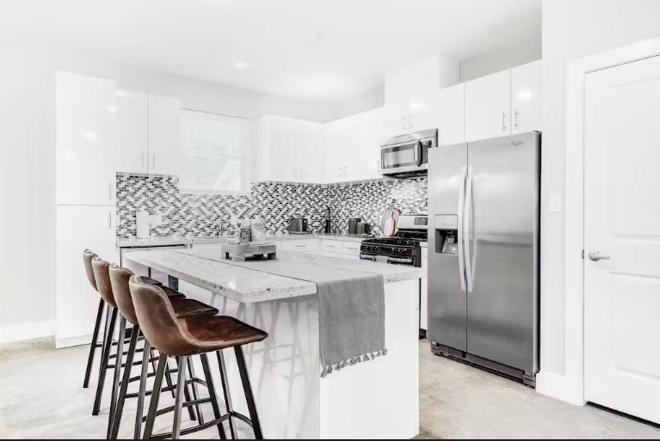 Centrally Located Pet Friendly 3 Bedroom Haven view 5
