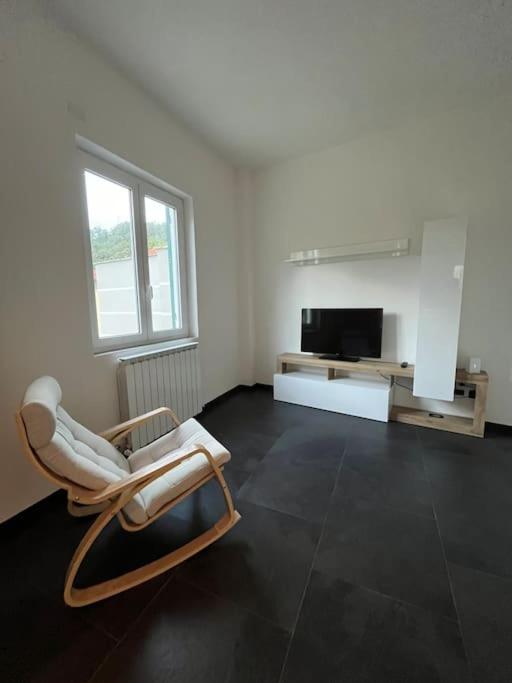 Appartamento in villetta bifamiliare con giardino view 4