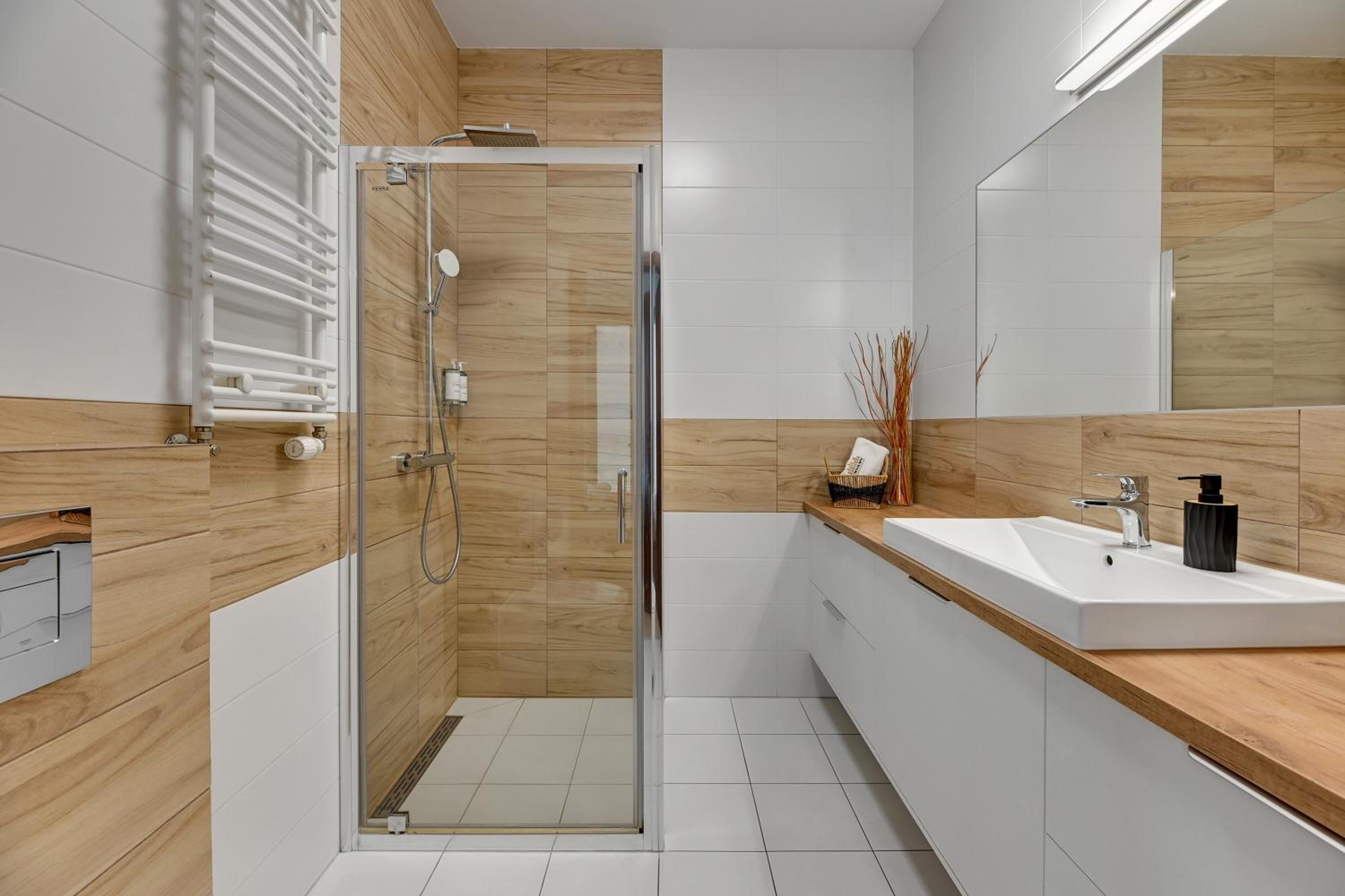 Symfonia Amazing River View Apartment by Downtown Apartments
