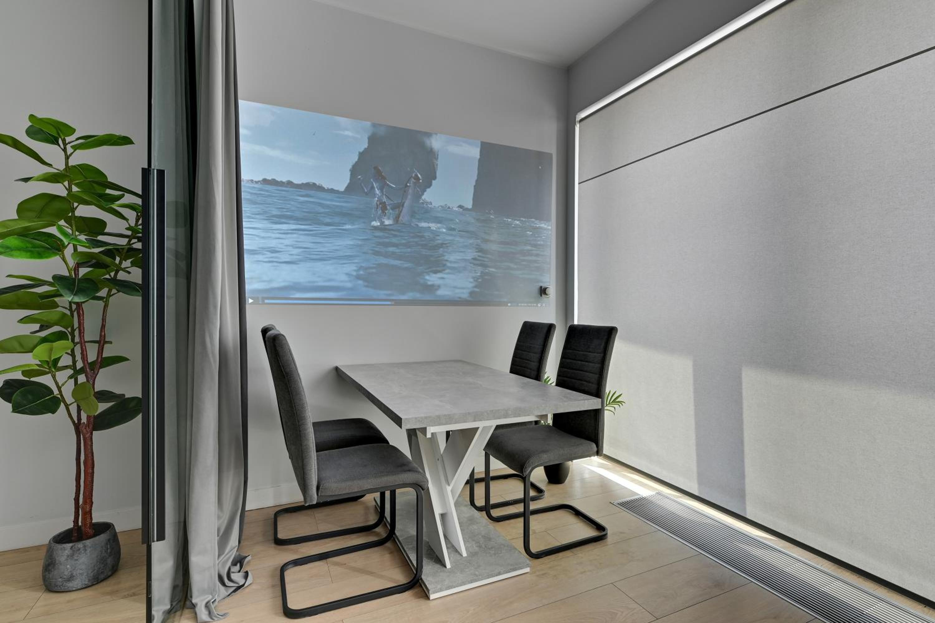 Symfonia Amazing River View Apartment by Downtown Apartments