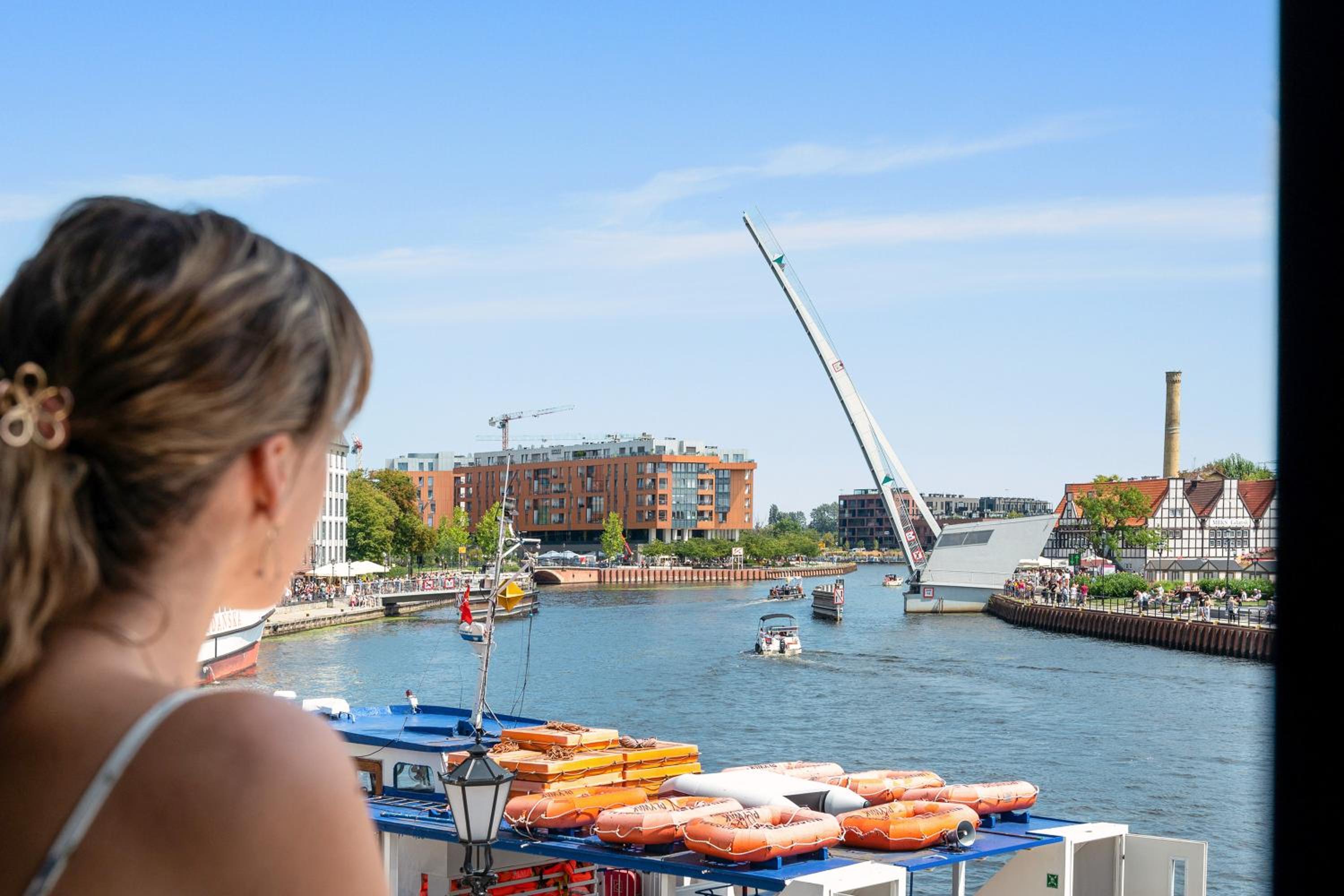 Symfonia Amazing River View Apartment by Downtown Apartments
