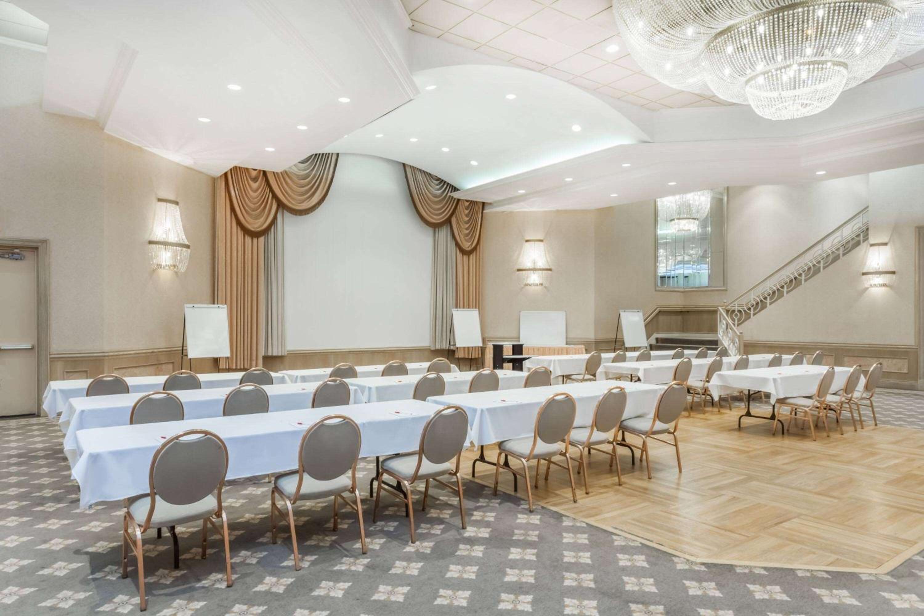 Hammond Vacations - Ramada by Wyndham Hammond Hotel Conference Center - Property Image 26