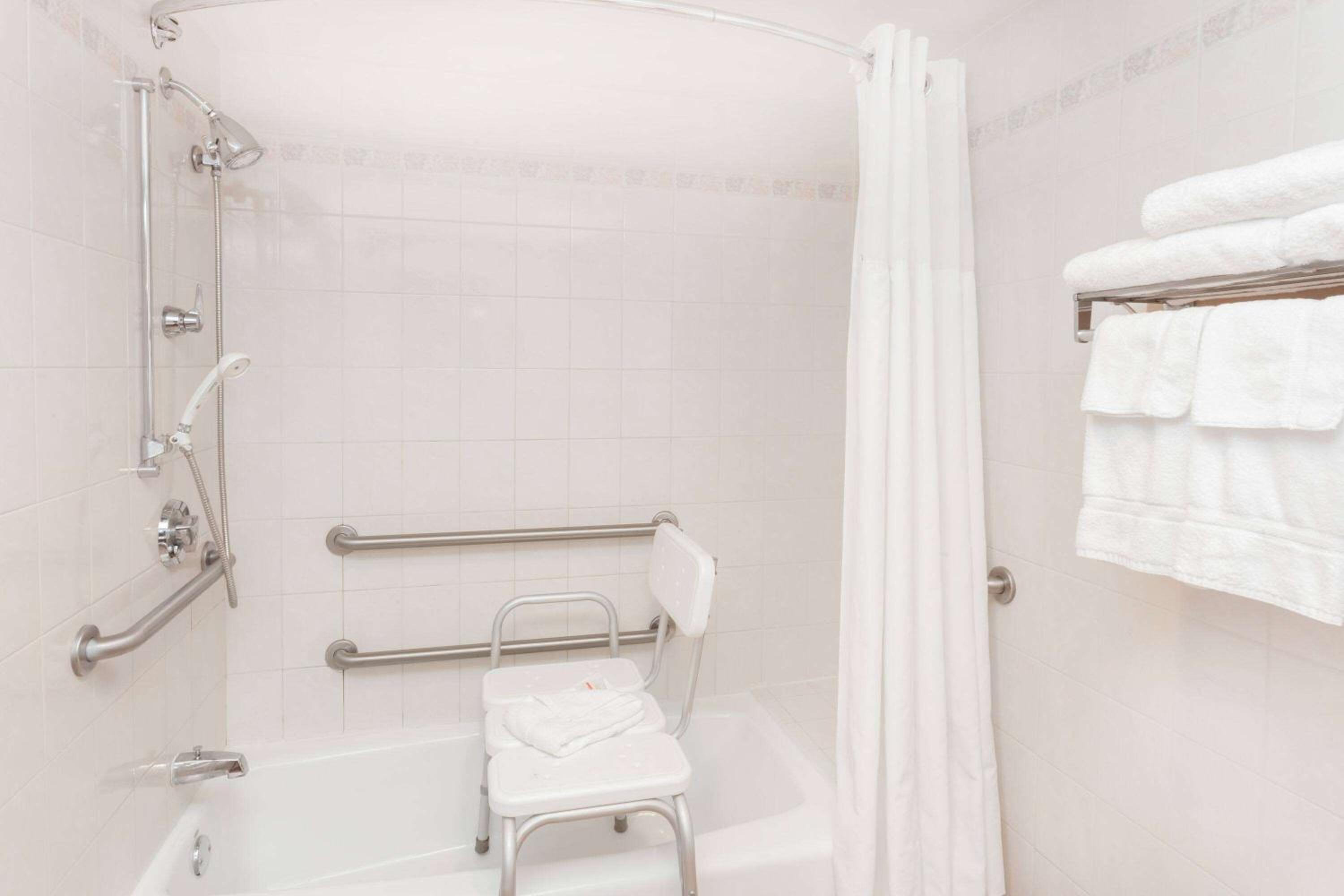 Hammond Vacations - Ramada by Wyndham Hammond Hotel  Conference Center - Property Image 10