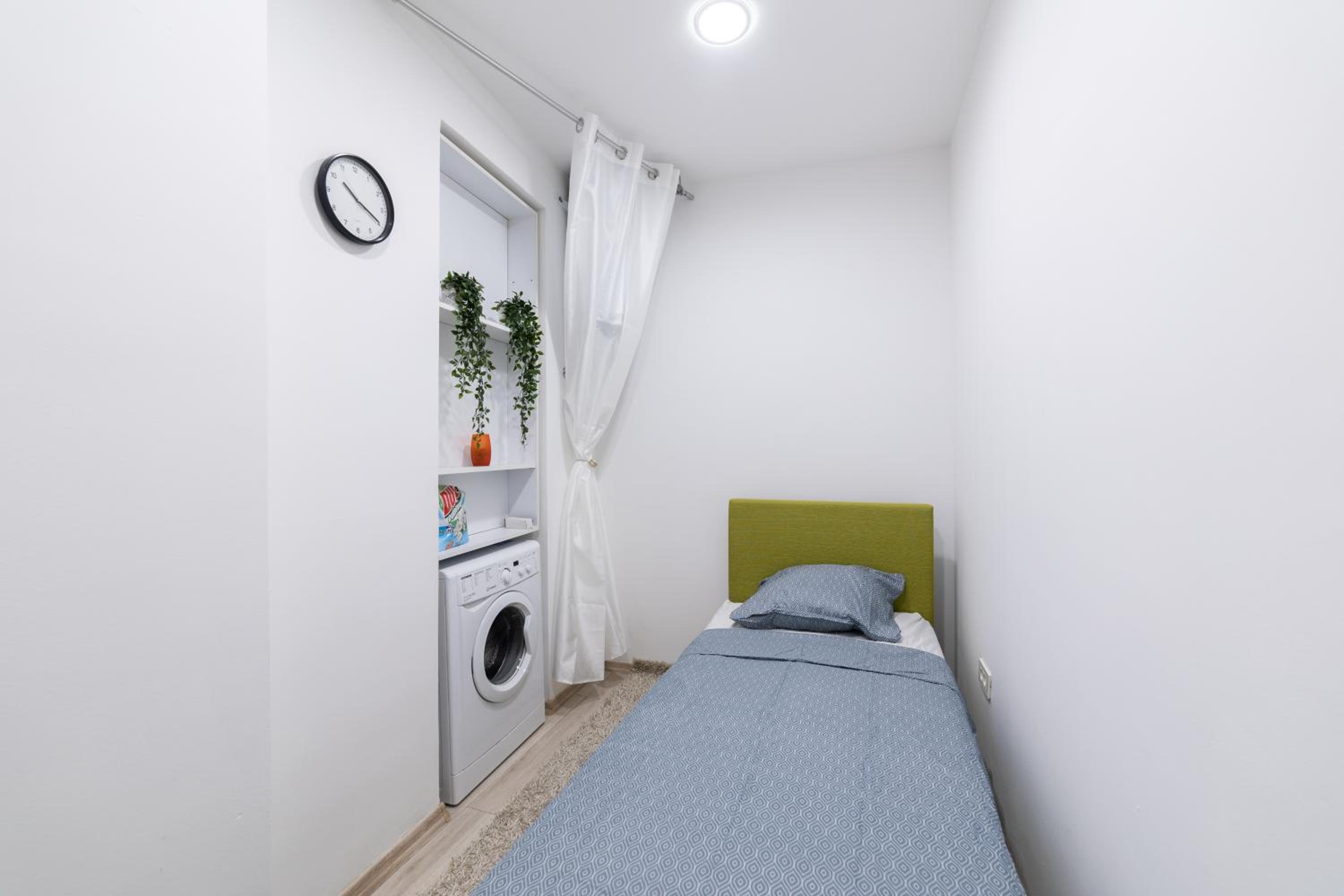 Old Town Colorful Two-Bedroom apartment