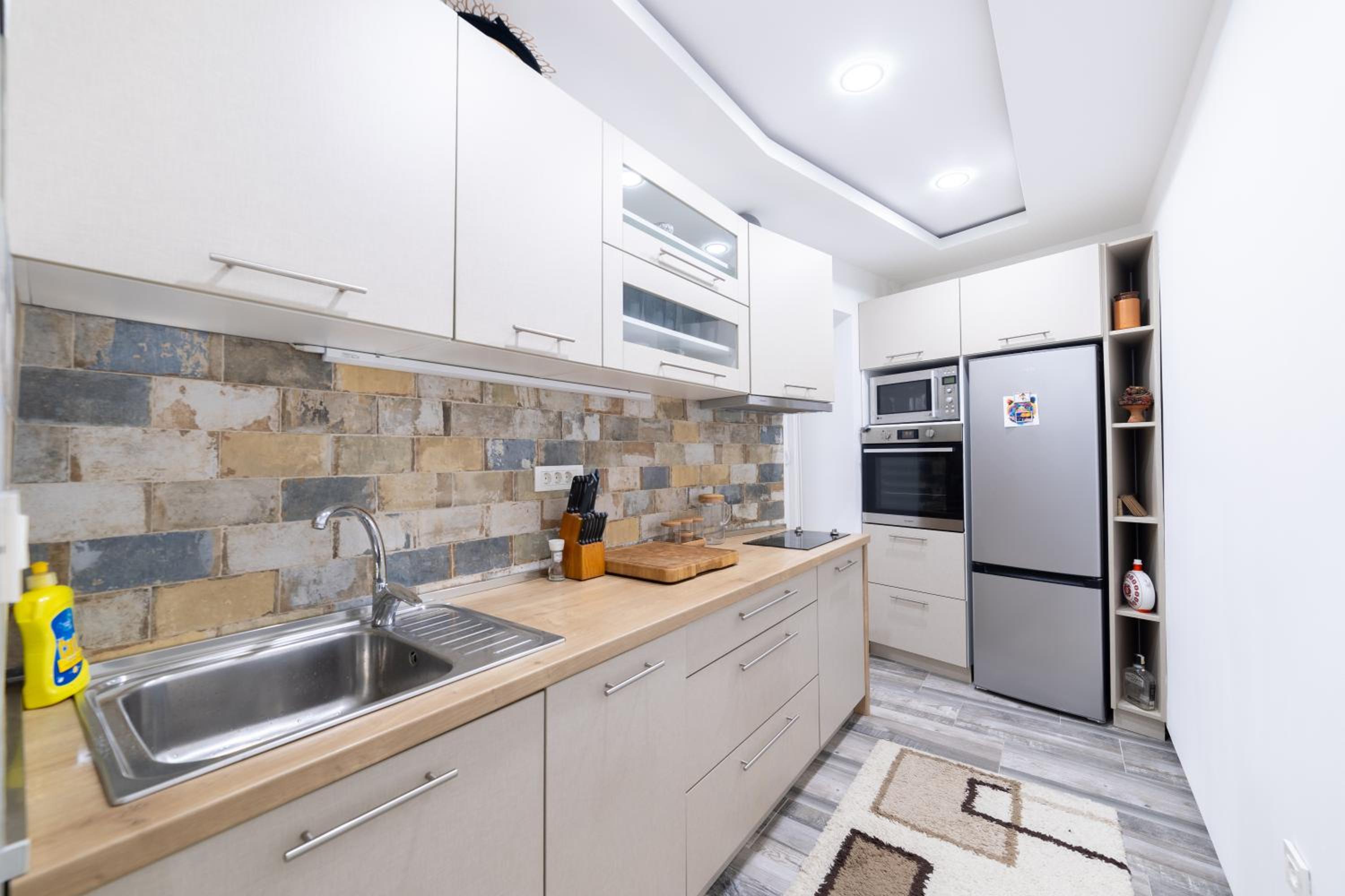 Old Town Colorful Two-Bedroom apartment