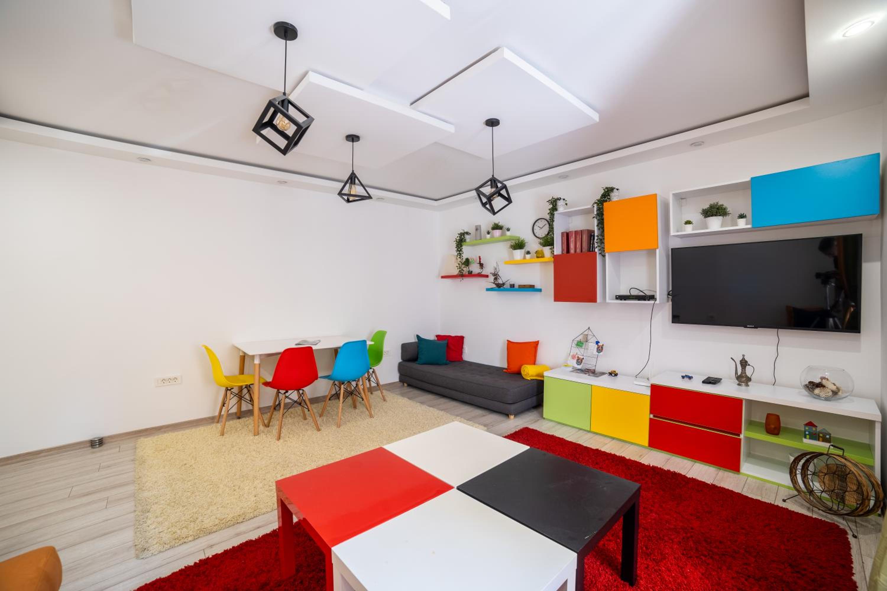 Old Town Colorful Two-Bedroom apartment