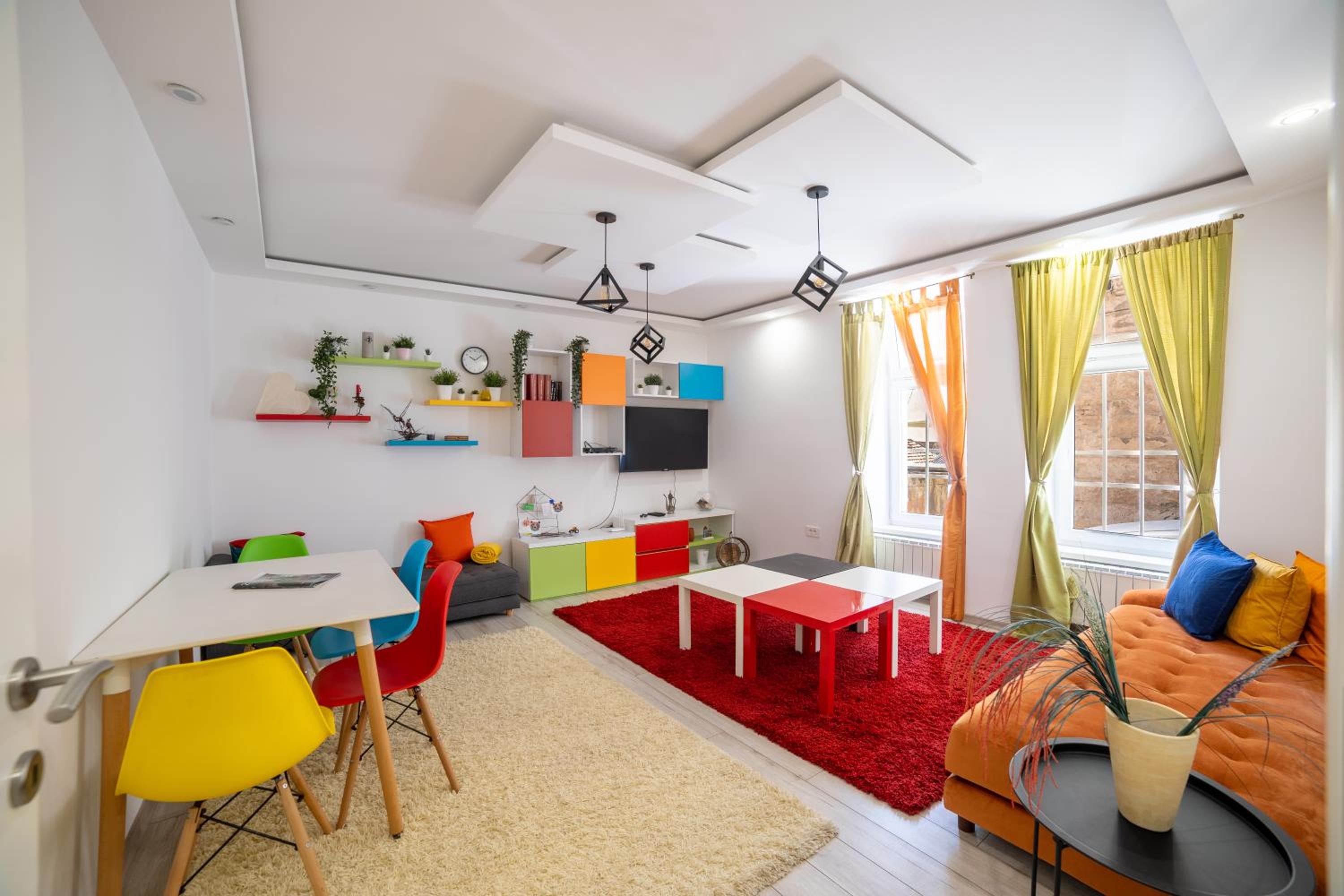Old Town Colorful Two-Bedroom apartment