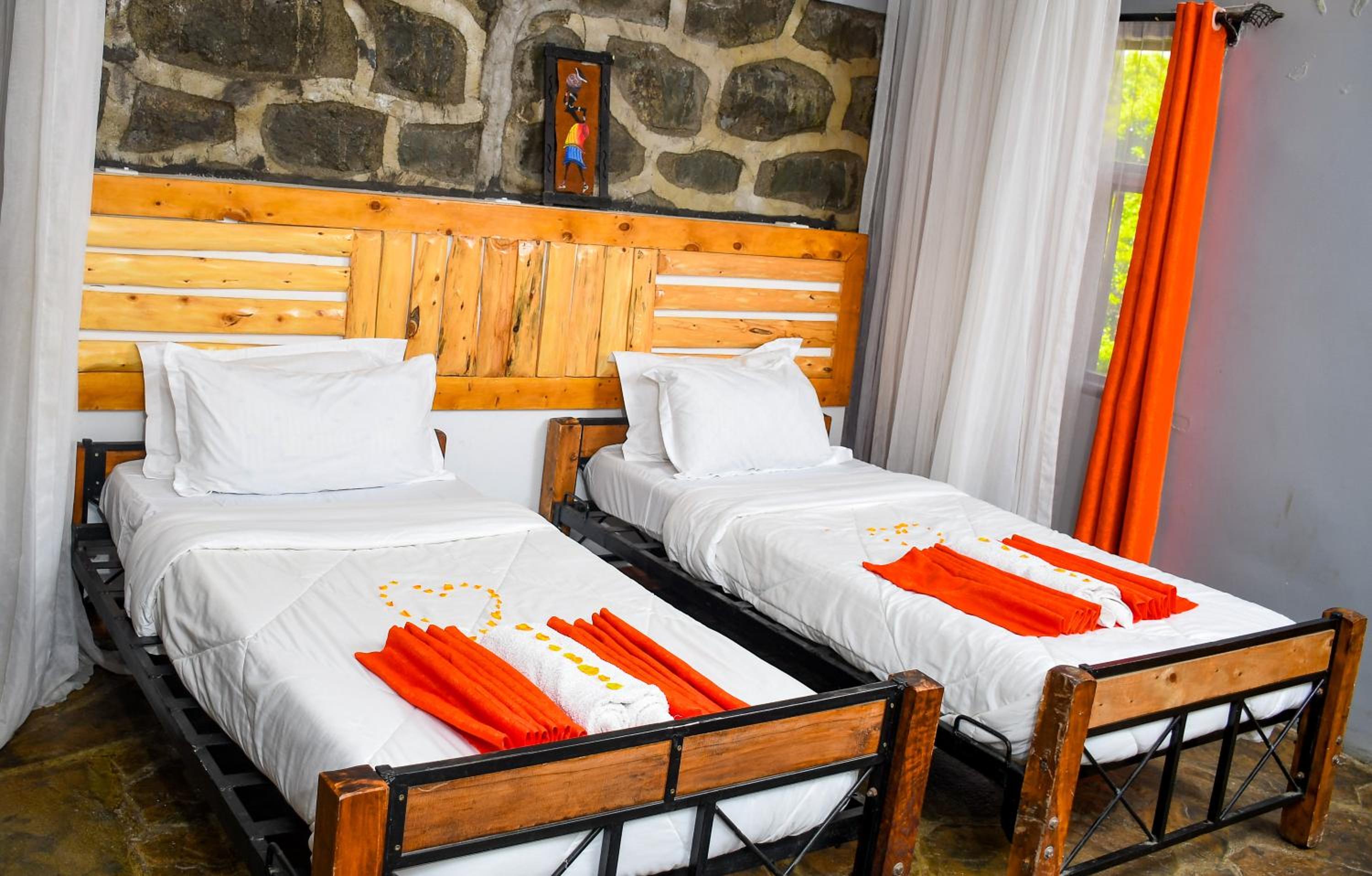 Dovenest Lodge