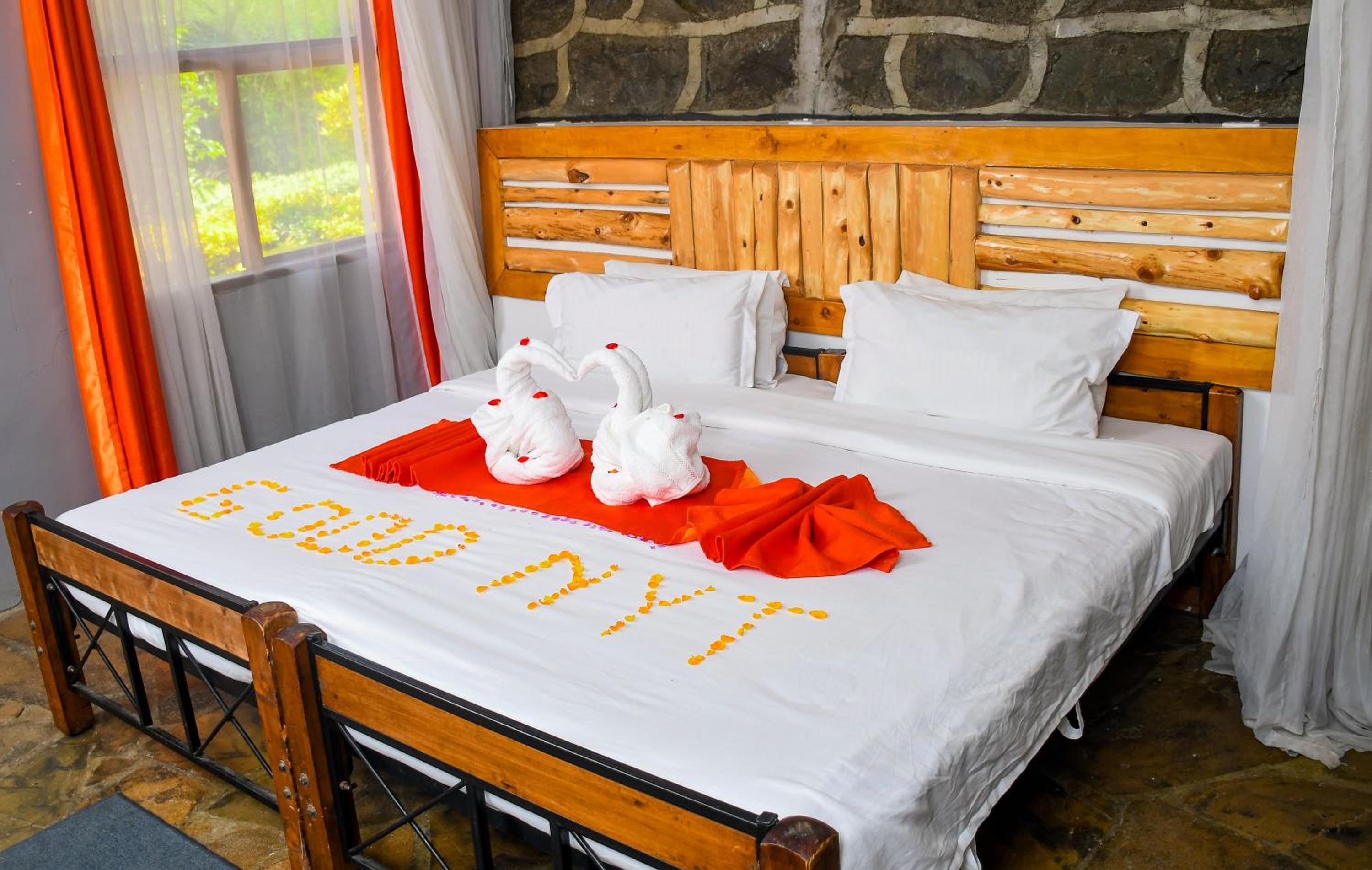 Dovenest Lodge