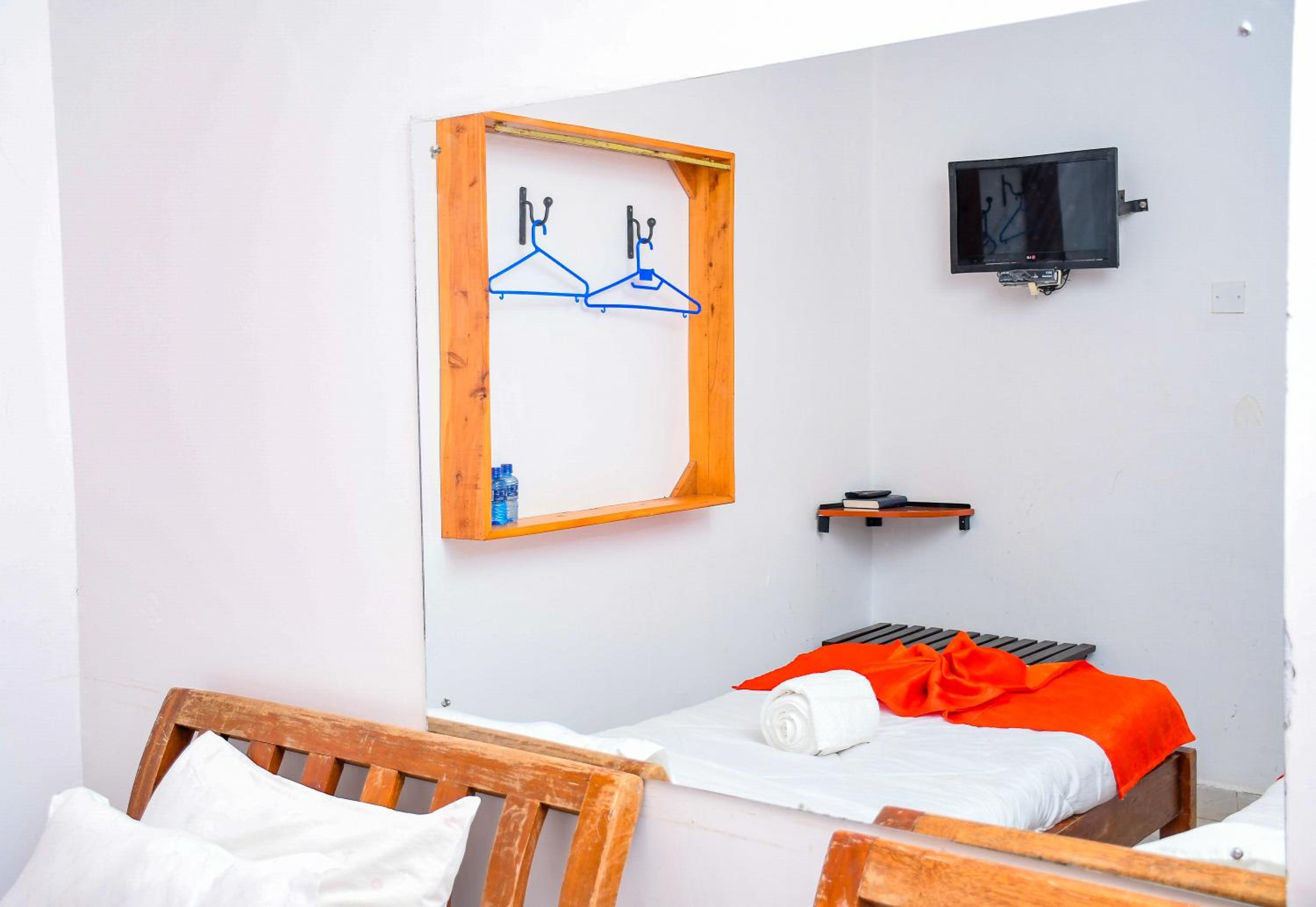 Dovenest Lodge