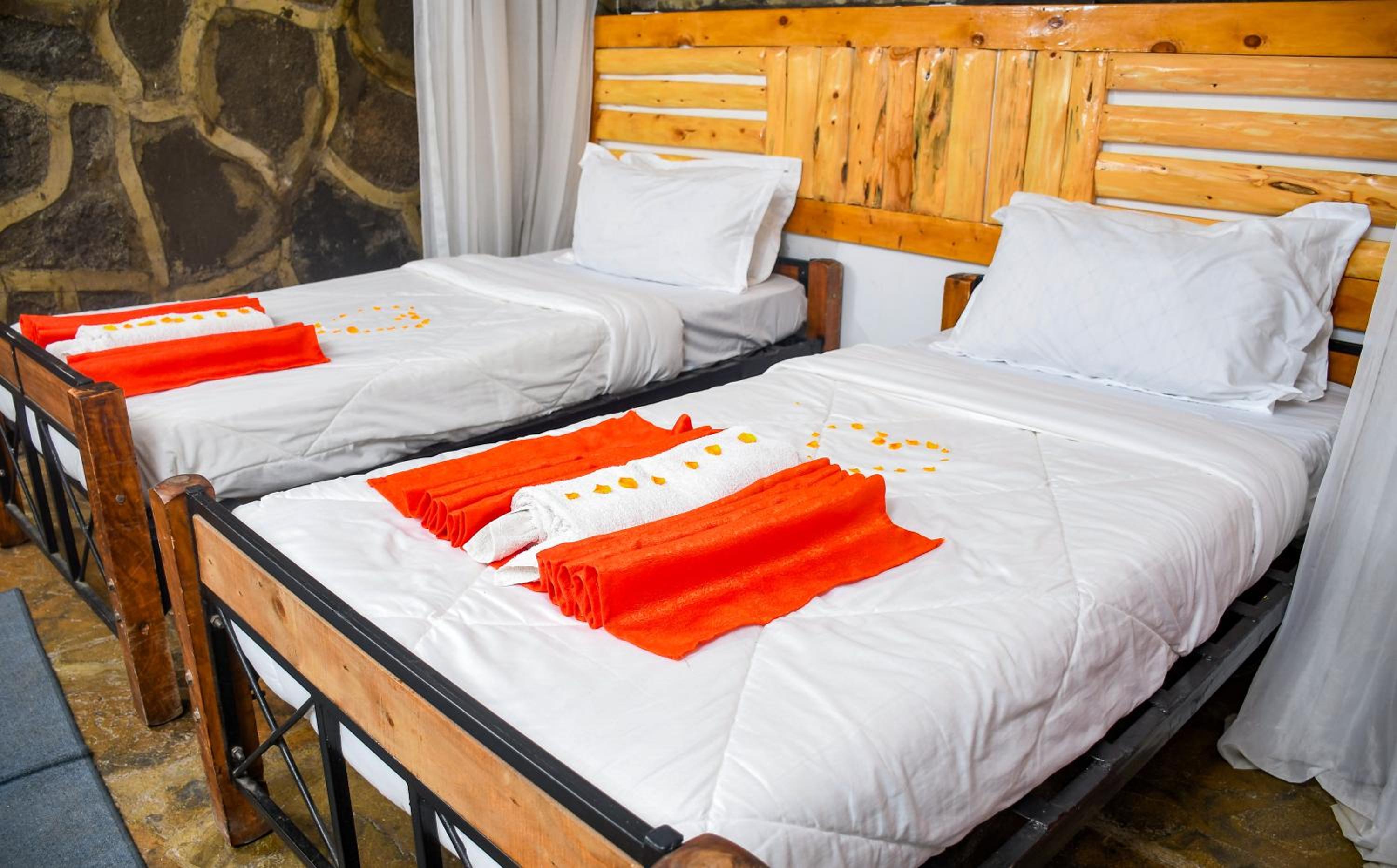 Dovenest Lodge