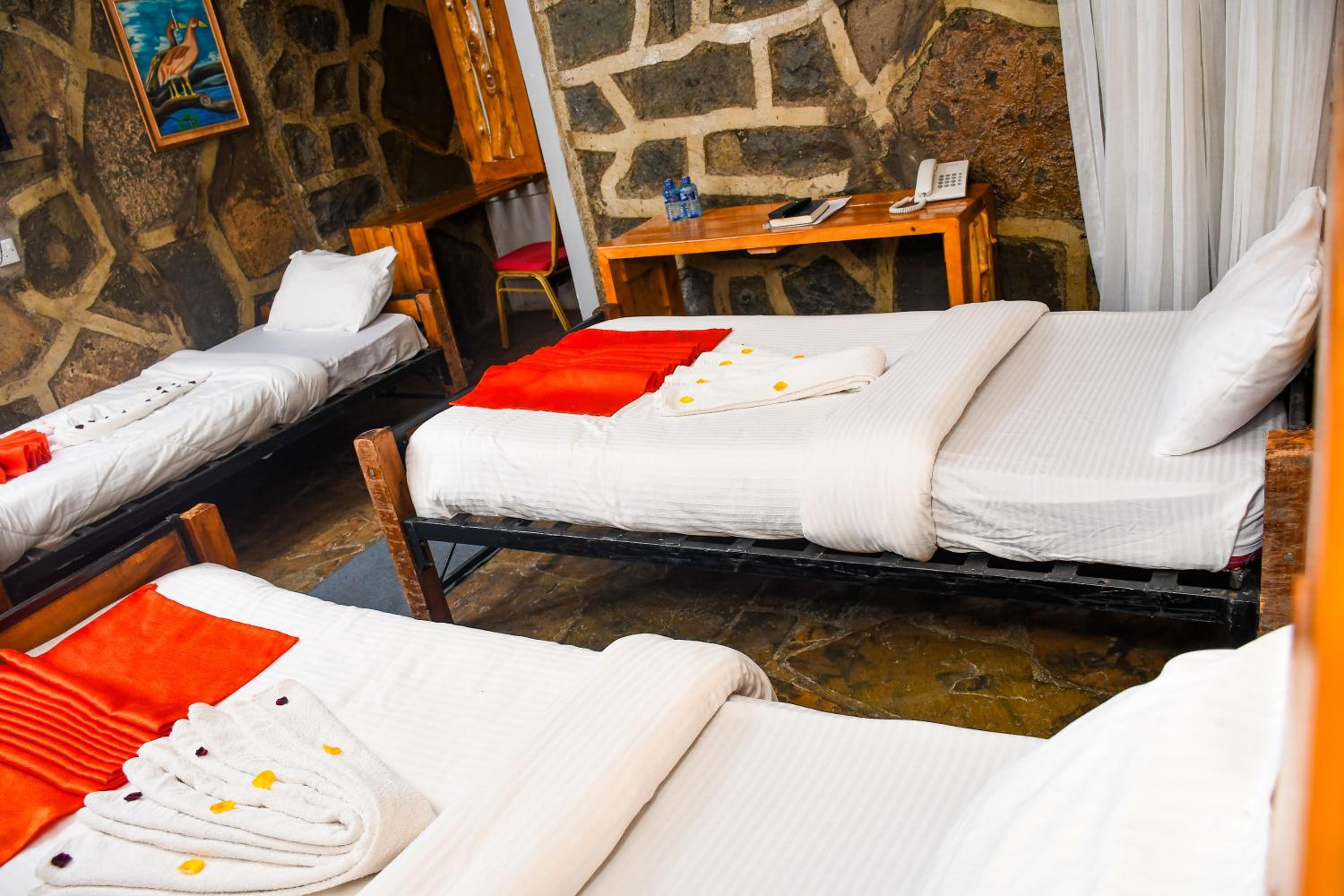 Dovenest Lodge