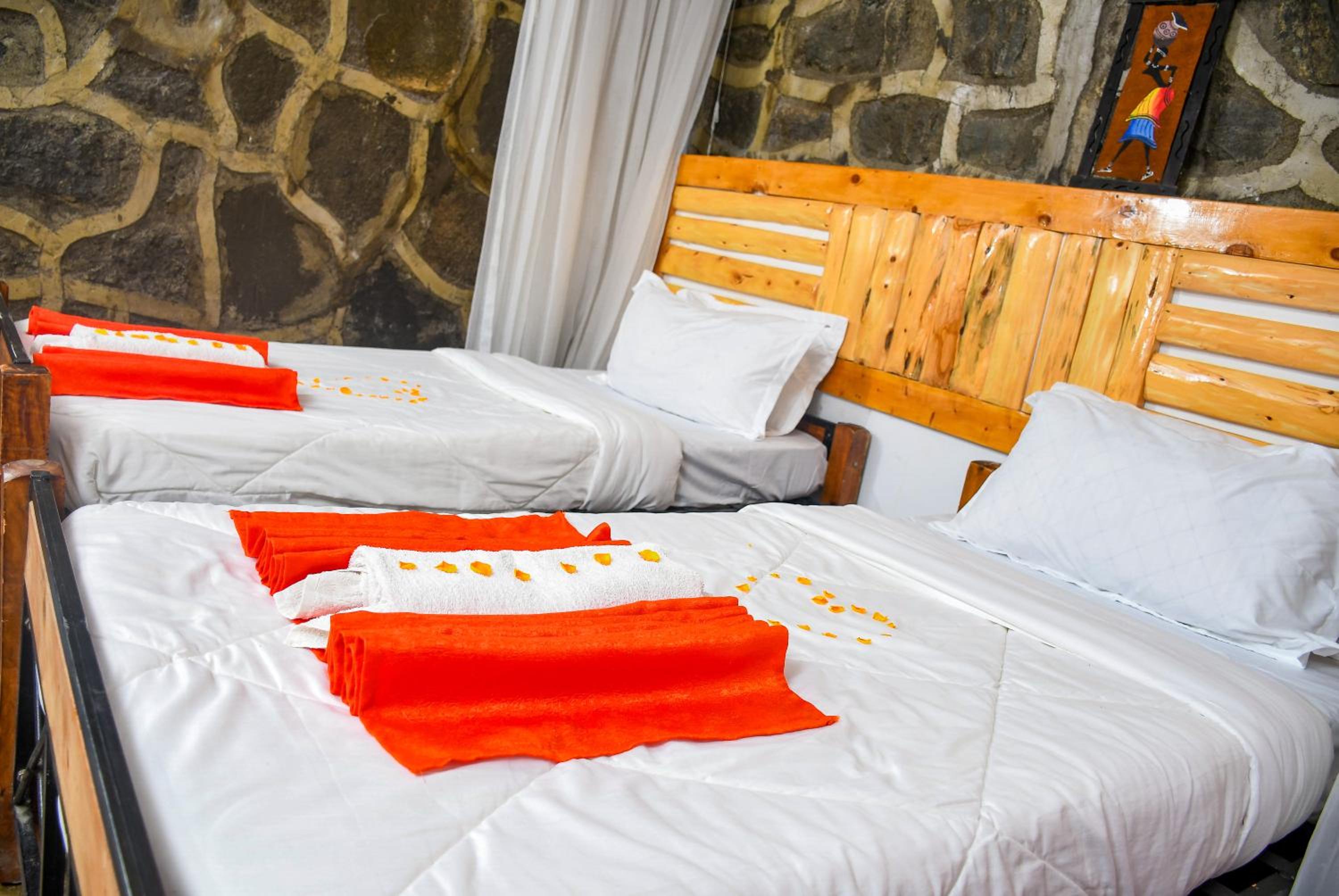 Dovenest Lodge