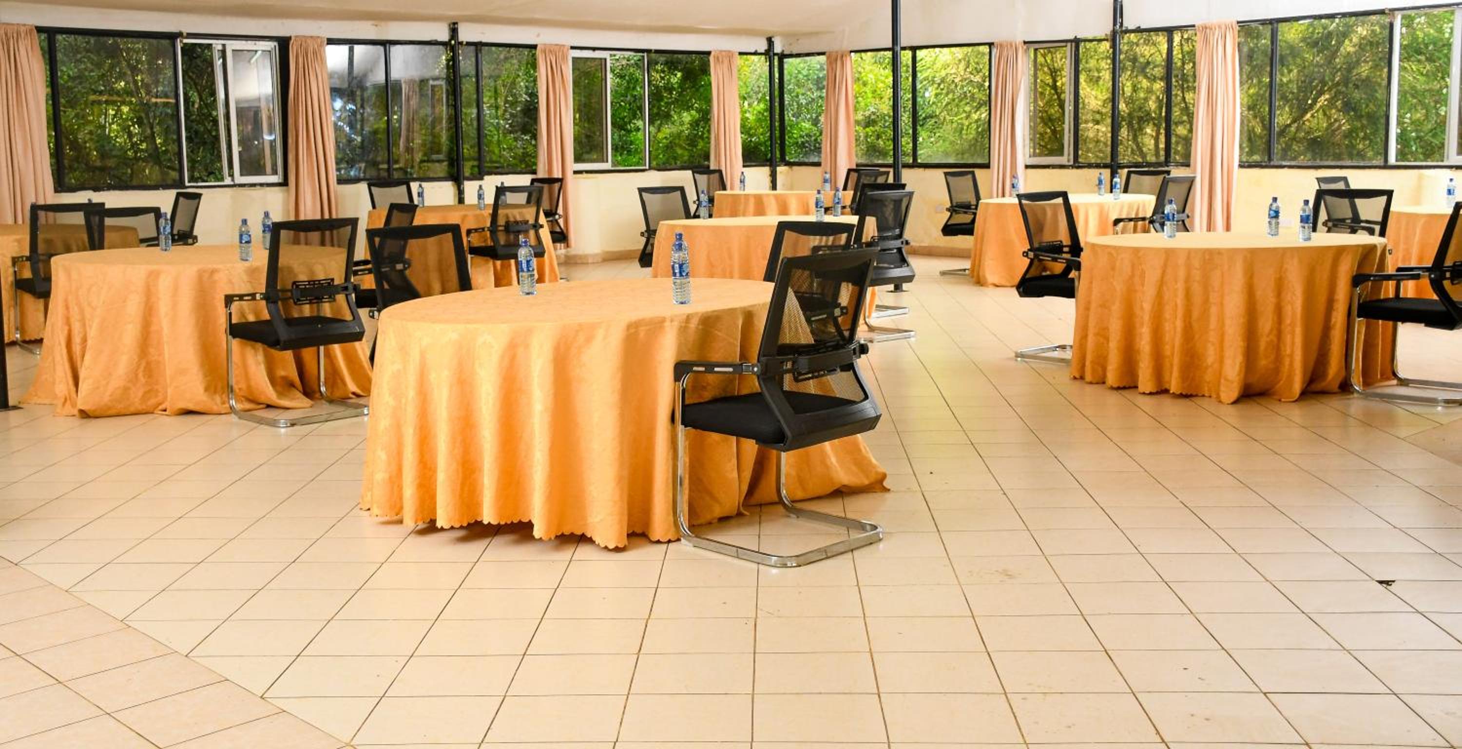 Dovenest Lodge