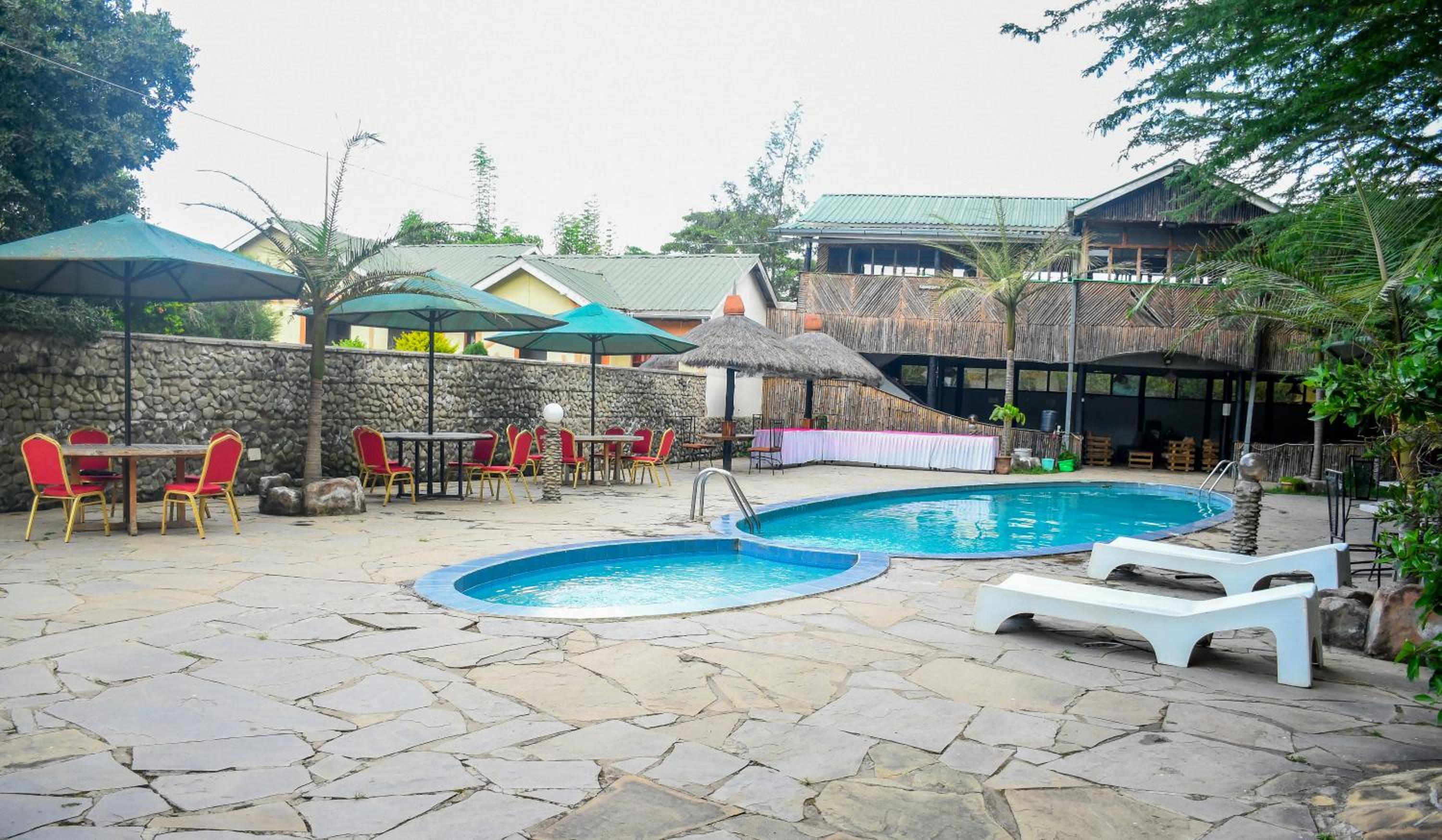 Dovenest Lodge