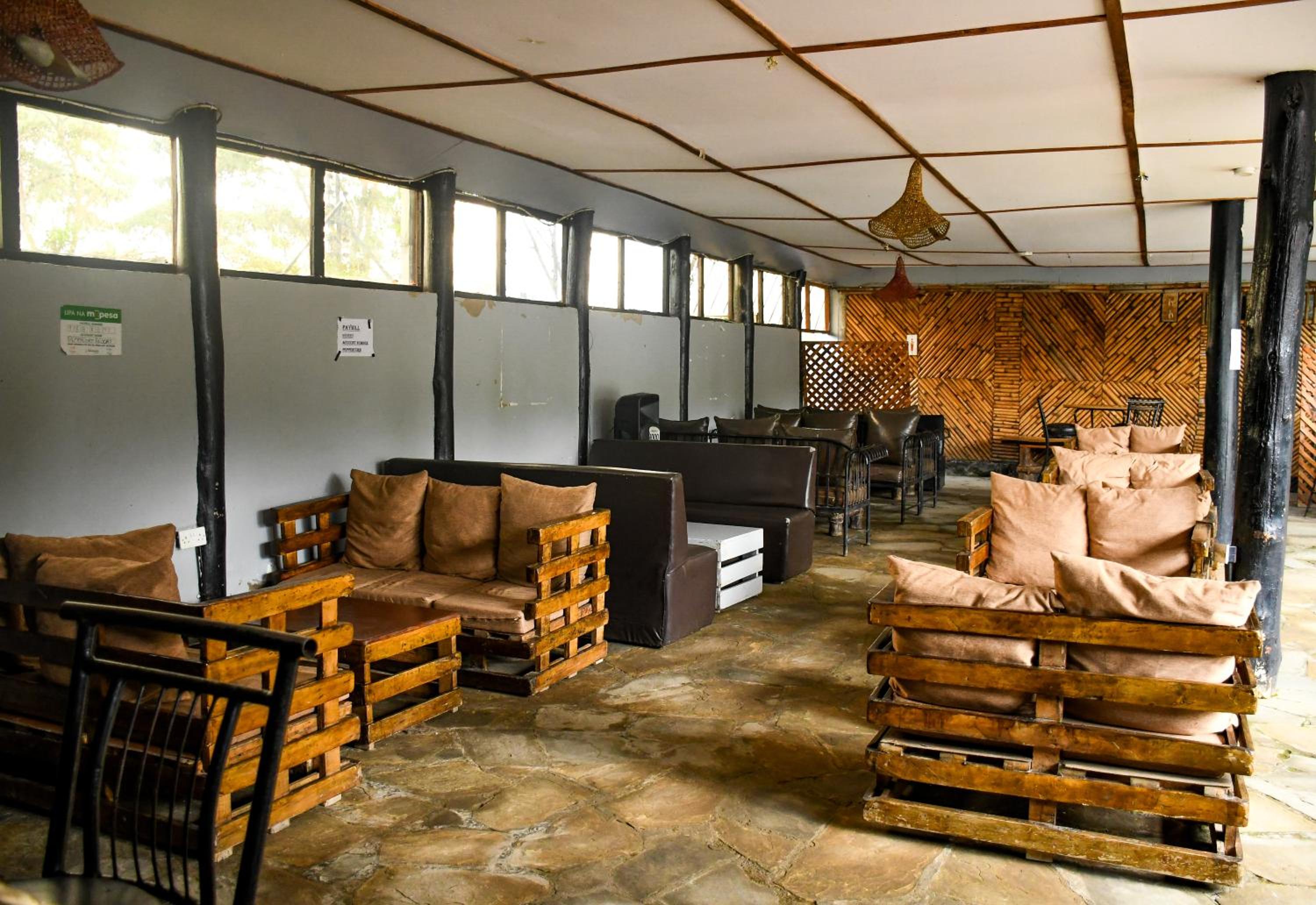 Dovenest Lodge