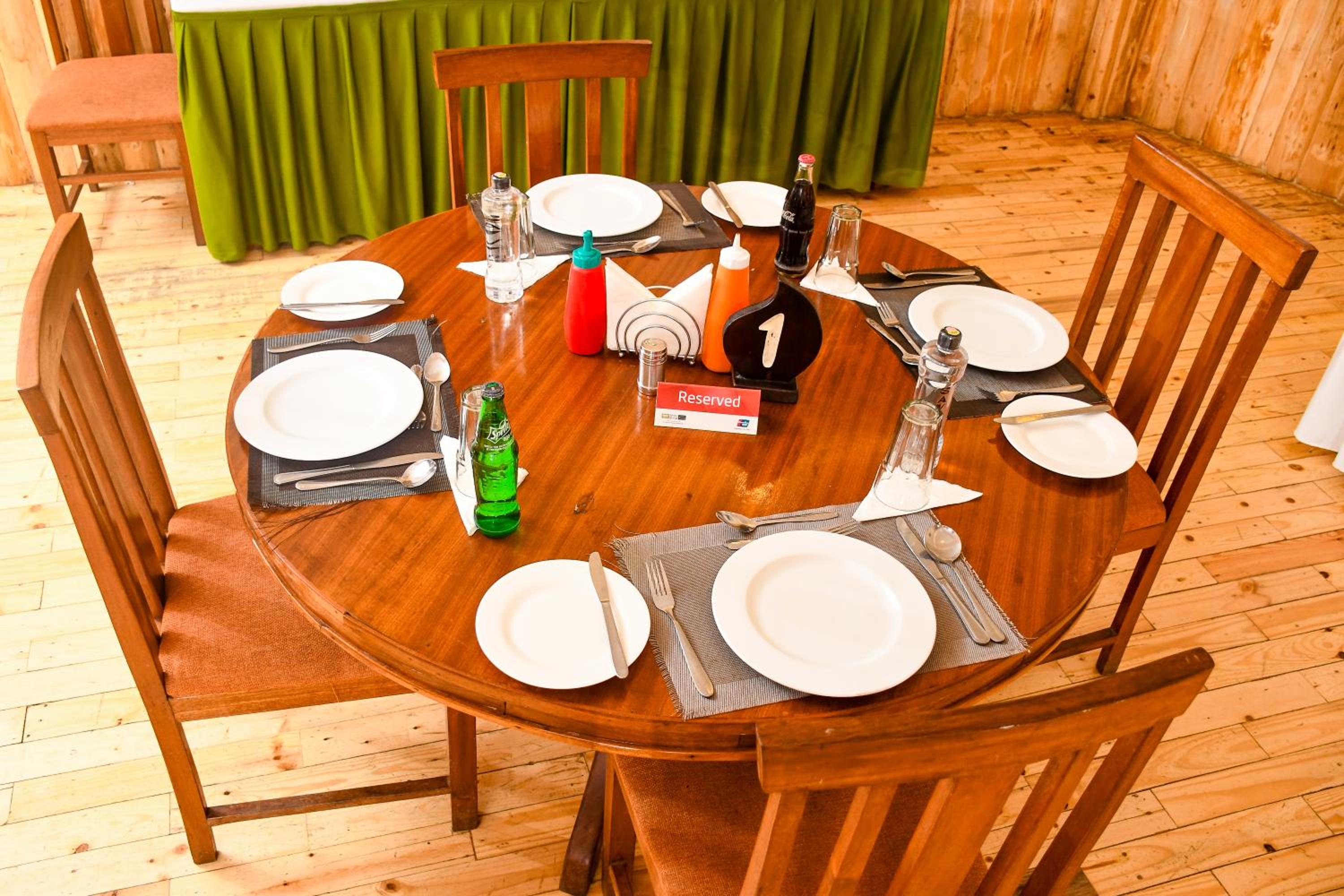 Dovenest Lodge