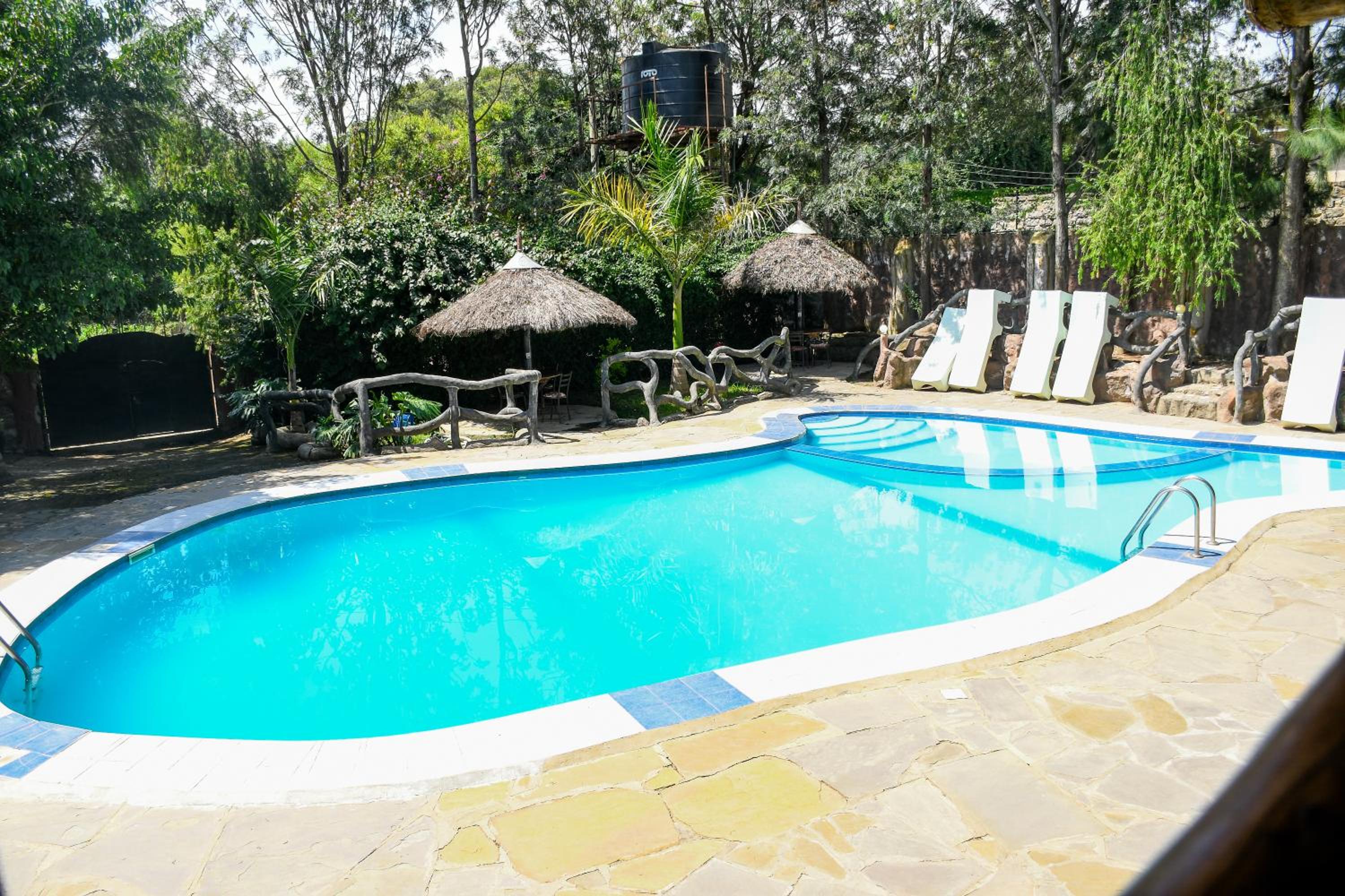 Dovenest Lodge