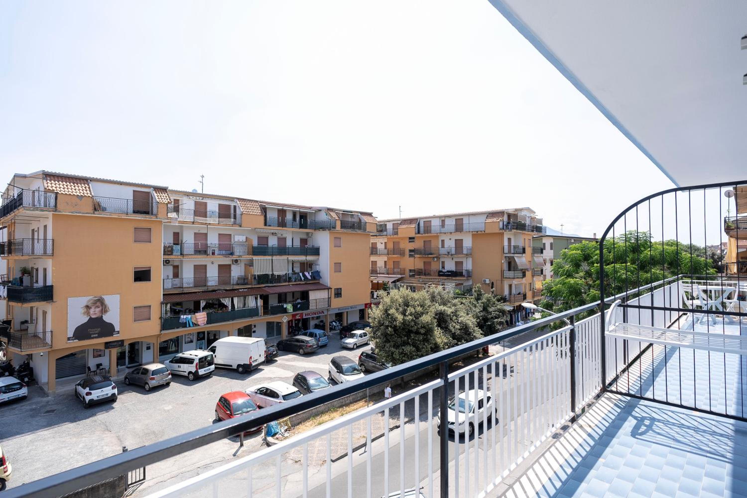 Prestige House 9 en Scalea — balance & terrace