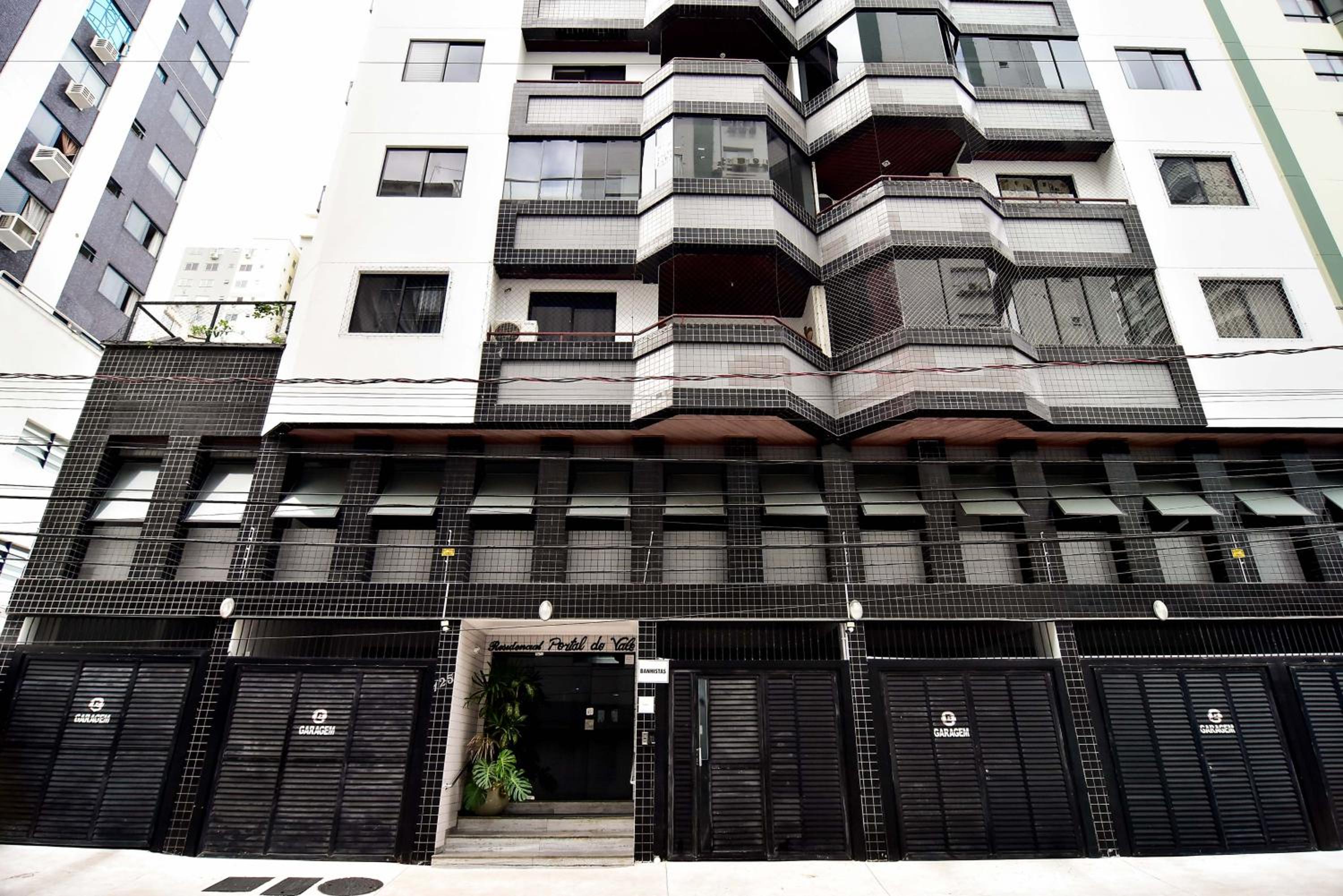 Portal do Vale: Garagem e Wi-fi na Rua 1800 P2497