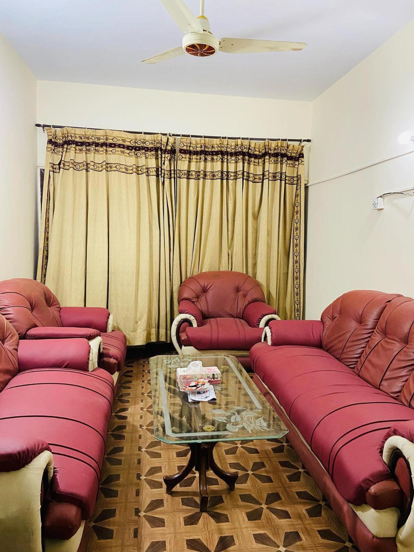 Private room with a cultural meal view 3