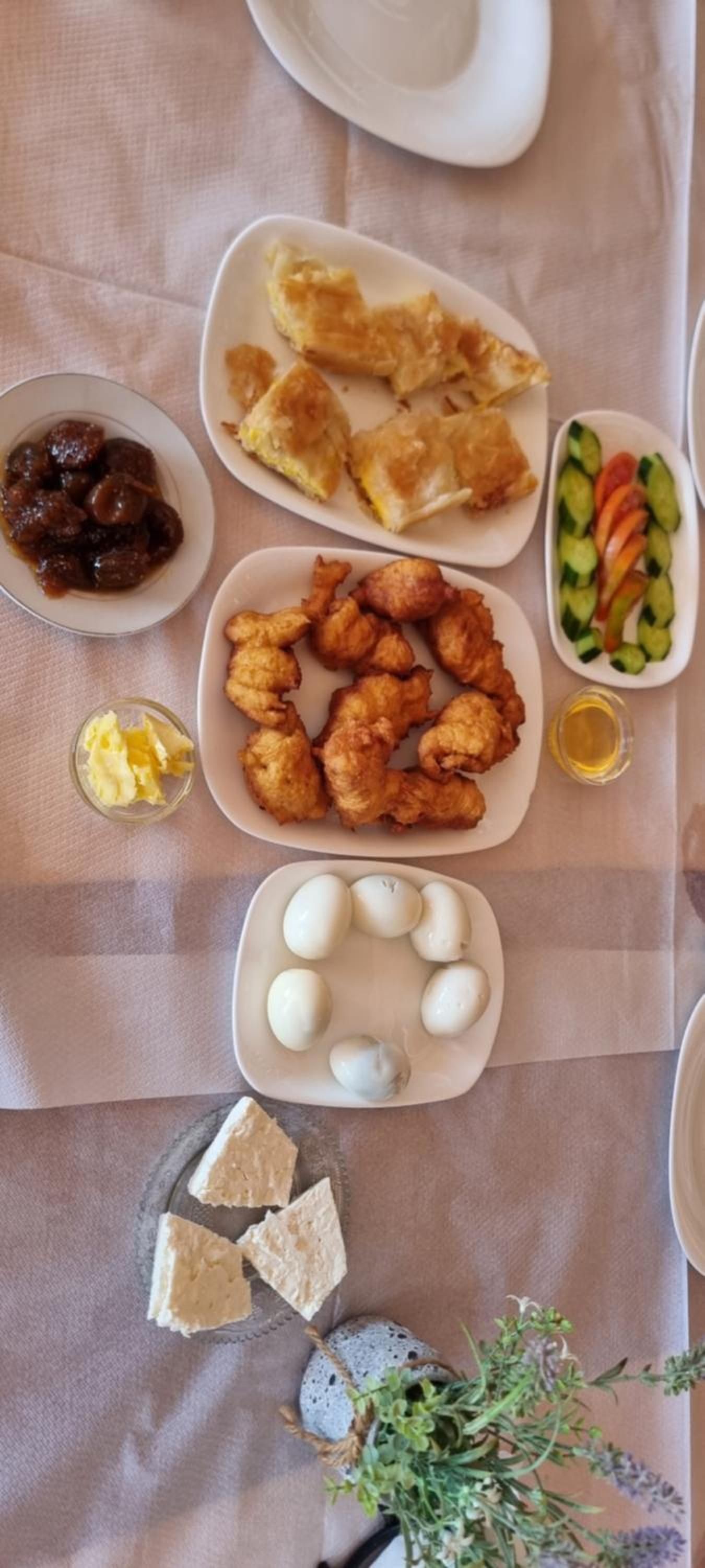 Salillari Guest house & Restaurant