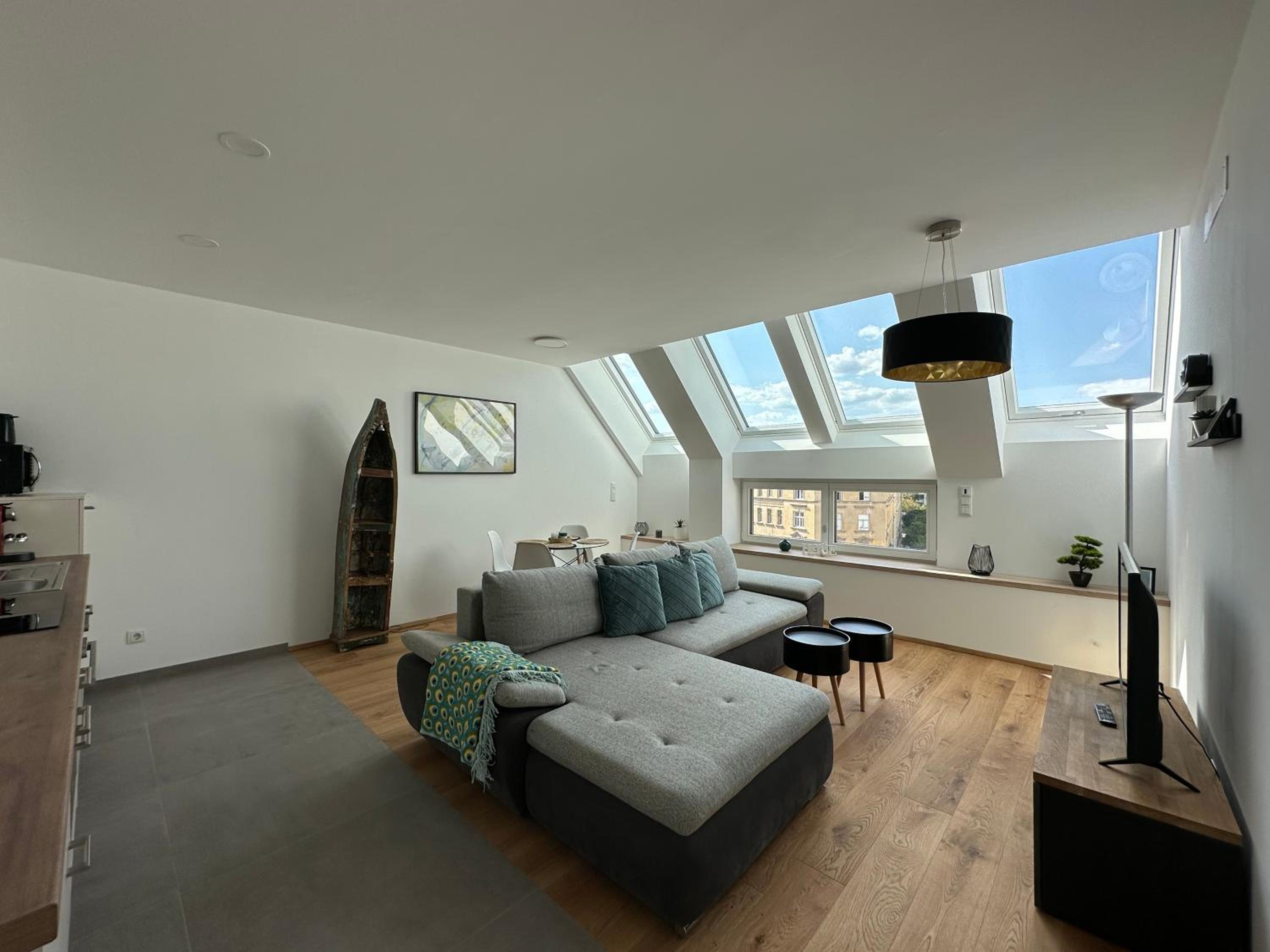 FeelHome-Ausblick-4 Gäste-WiFi-SmartTV