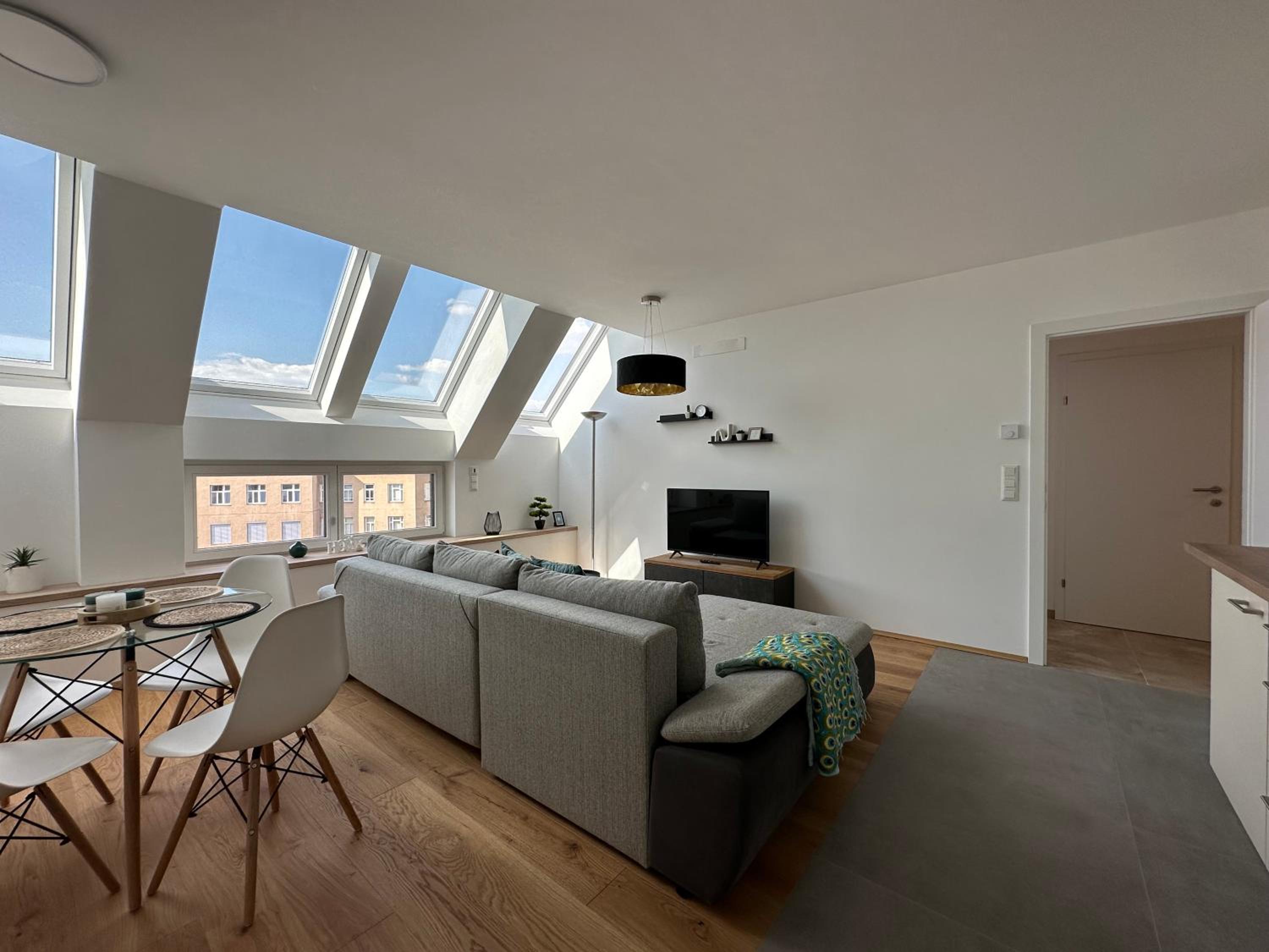 FeelHome-Ausblick-4 Gäste-WiFi-SmartTV
