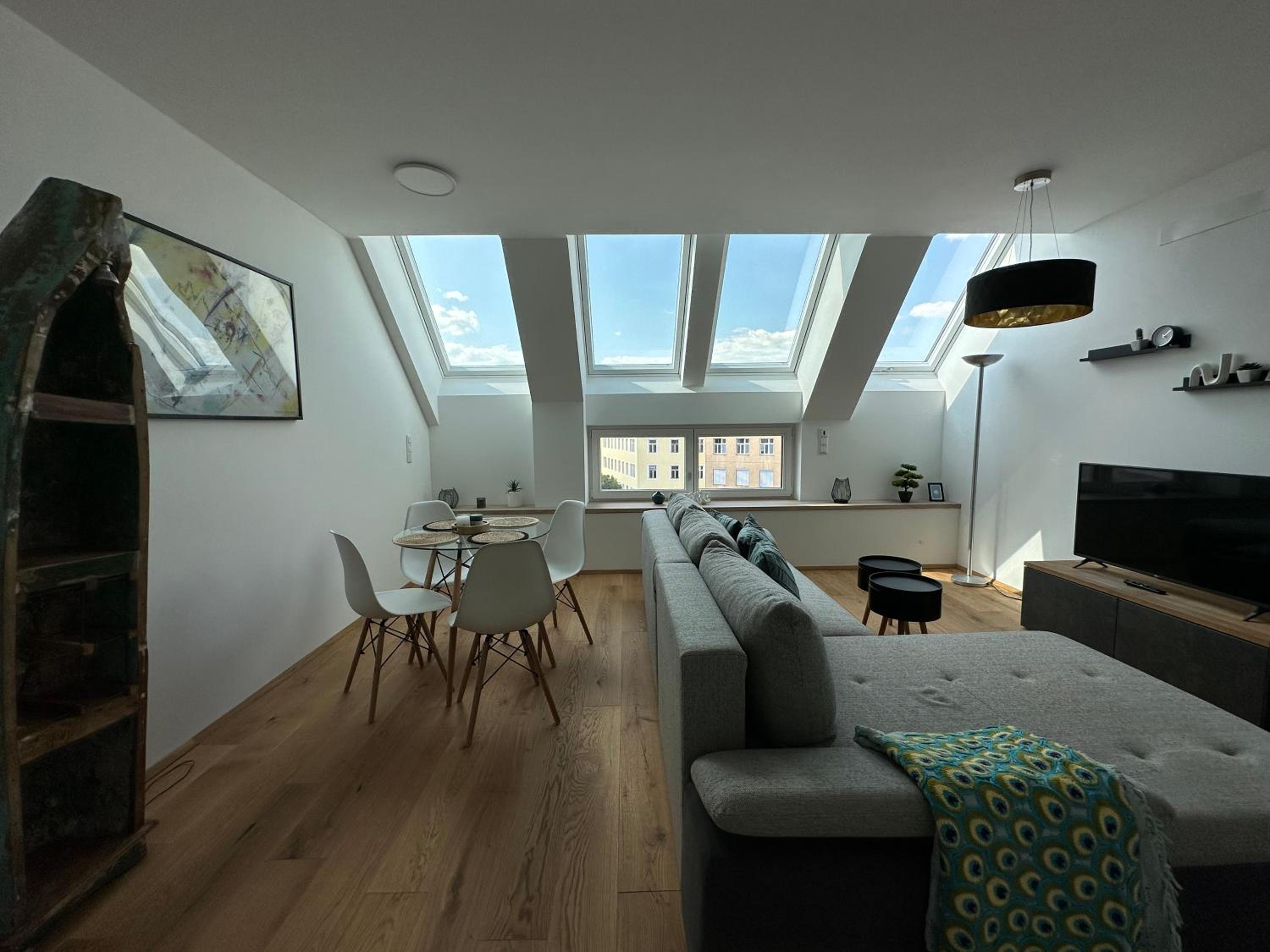 FeelHome-Ausblick-4 Gäste-WiFi-SmartTV