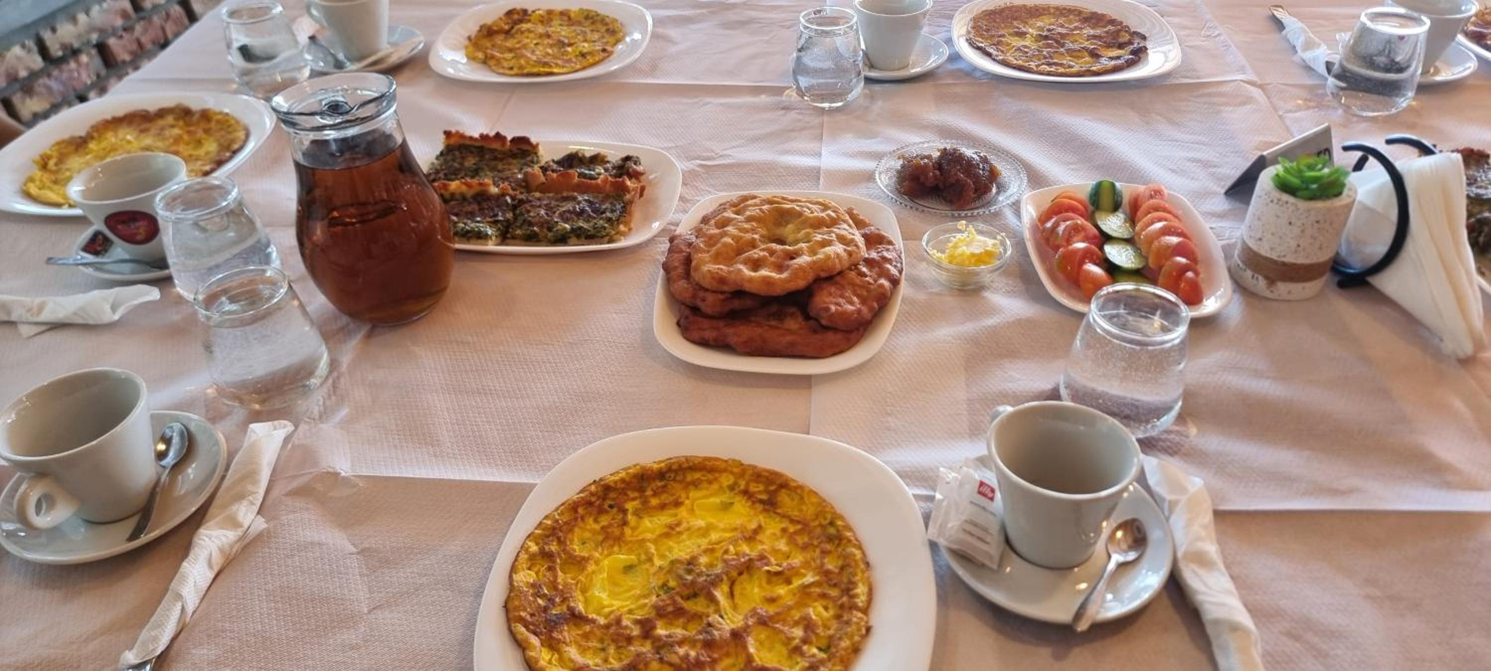 Salillari Guest house & Restaurant