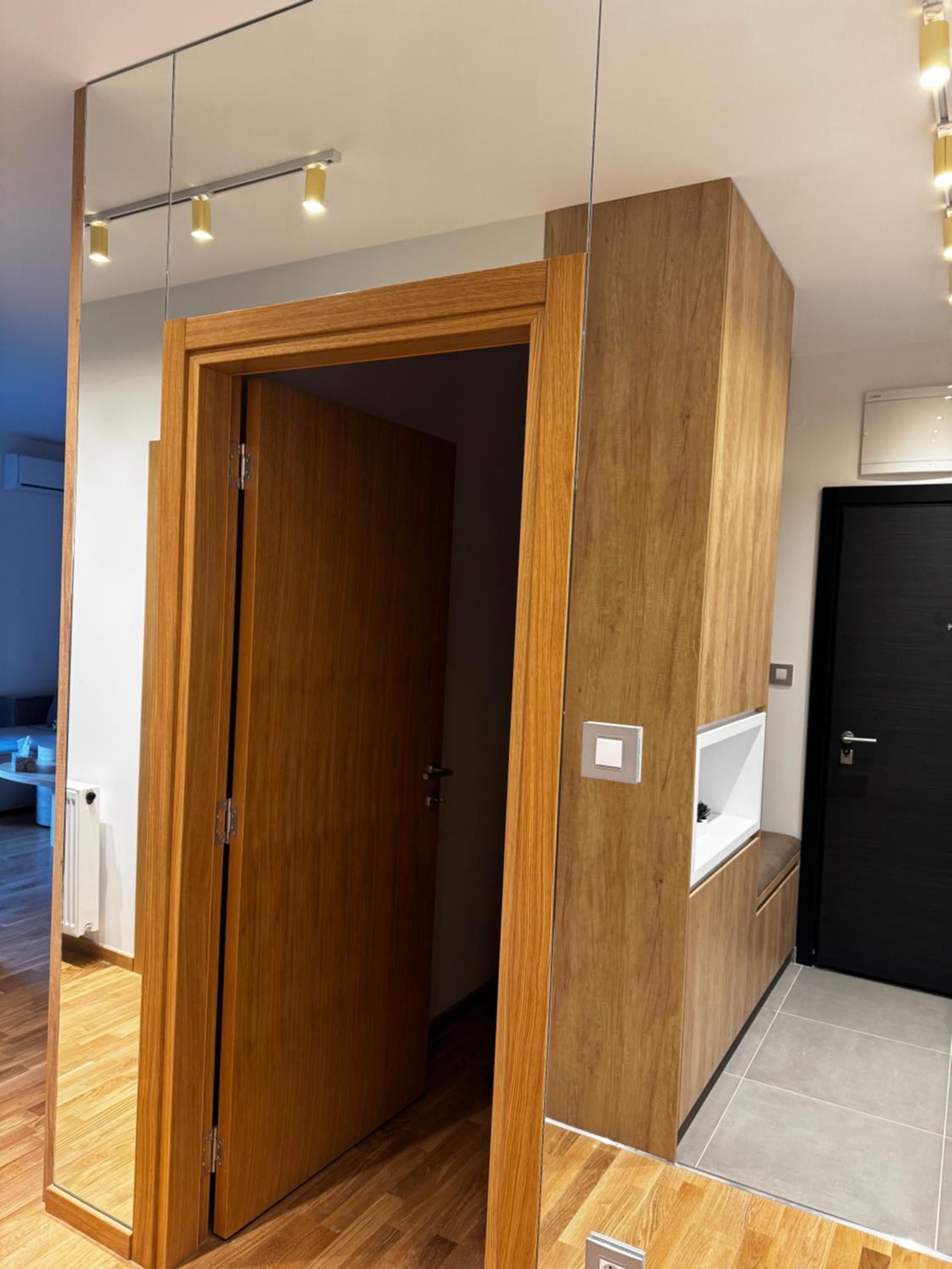 Ninth Cloud Apartman