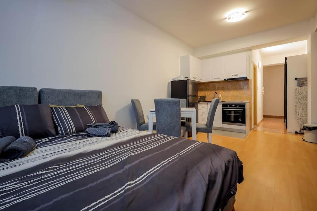 Fenix Flat