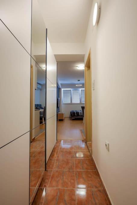 Fenix Flat