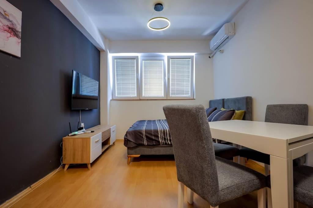 Fenix Flat